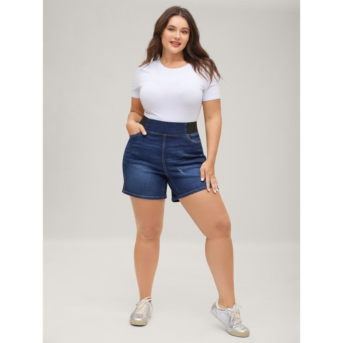 Plus Size Pull-On Stretchy Waist Denim Shorts Women Darkindigo Medium stretch Everyday-Casual Slanted pocket Denim Shorts BloomChic 10/M Product Image