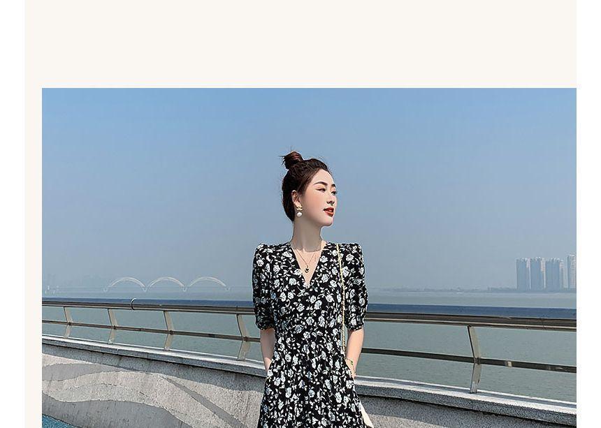 Short-Sleeve V-Neck Floral Chiffon Midi A-Line Dress Product Image
