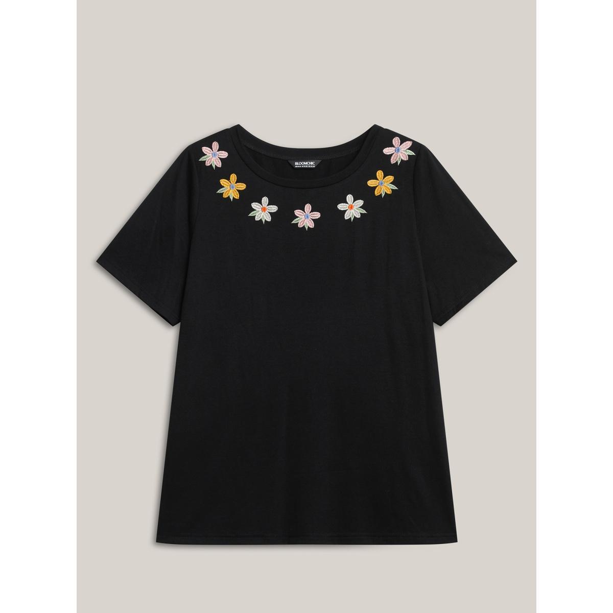 Plus Size Floral Embroidered Neck Solid T-Shirt Black Women Embroidered Round Neck Everyday-Casual T-shirts BloomChic 26/4X Product Image