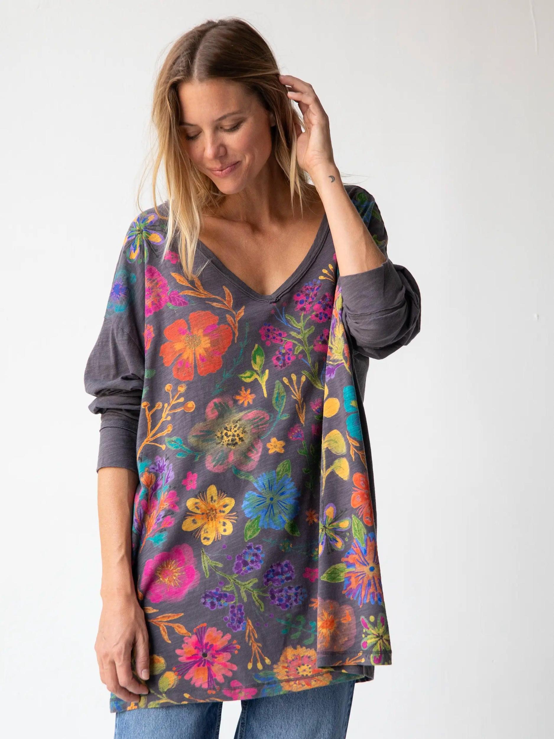 One Size Cotton Long Sleeve Easy V-Neck Tee - Charcoal Floral Product Image