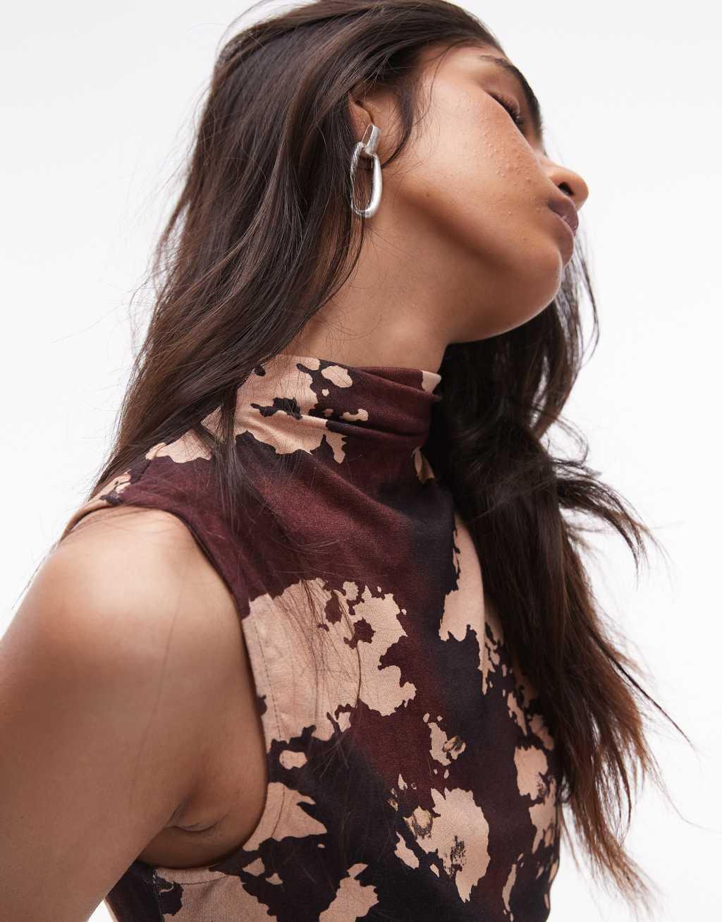 Mango mix print mesh sleeveless top in red Product Image