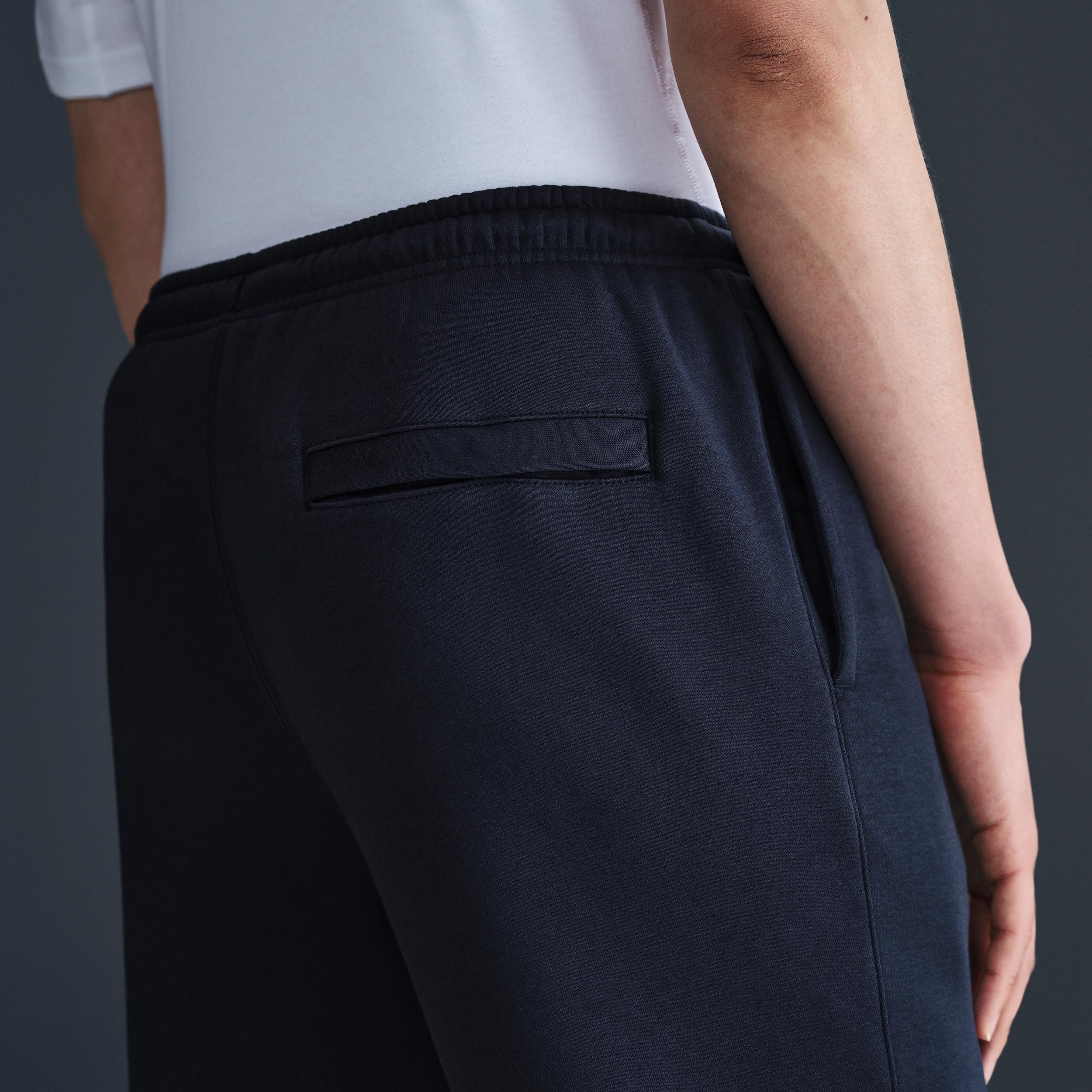 Nike Men's Club Jogger Pants Product Image