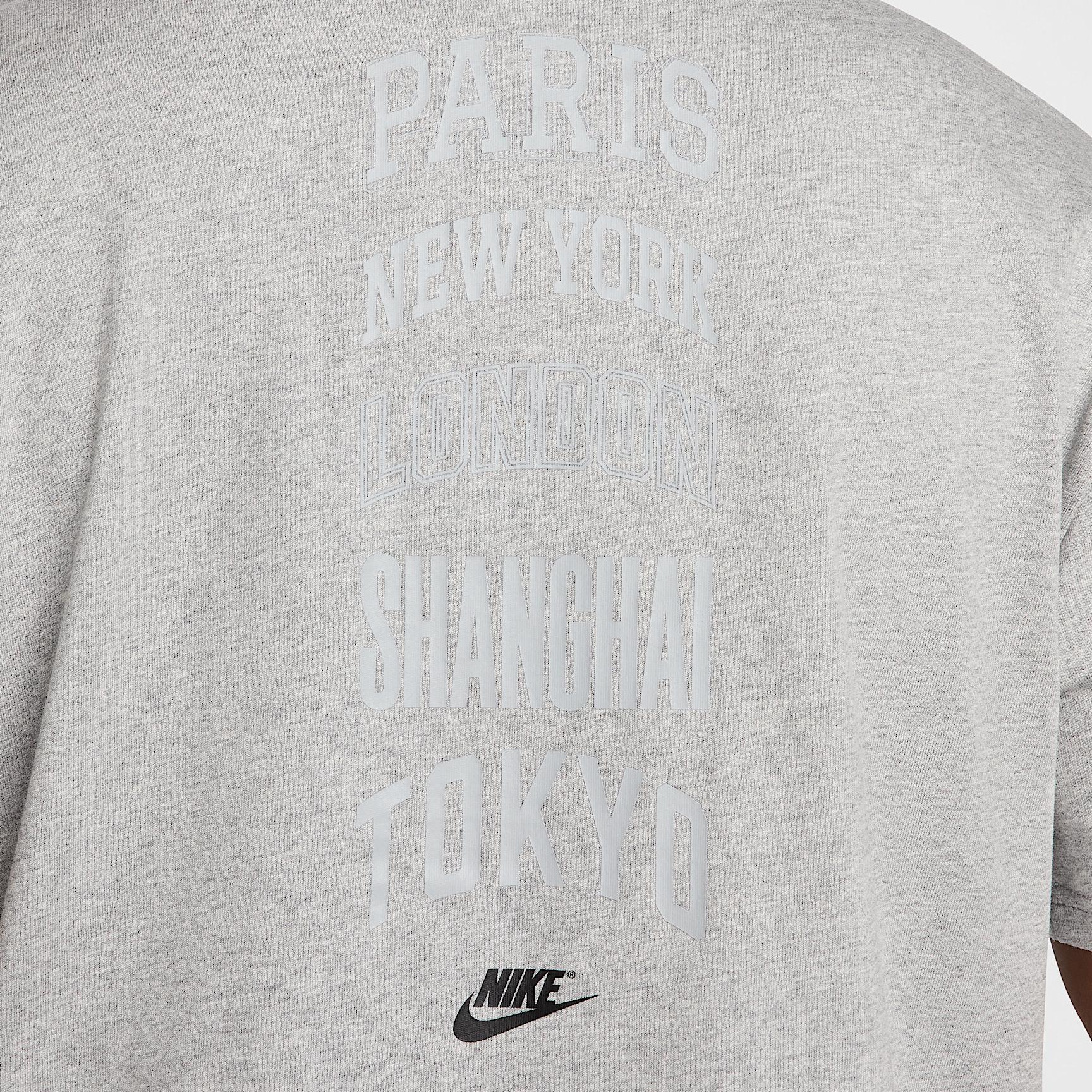Nike Sportswear Men's Max90 T-Shirt Product Image