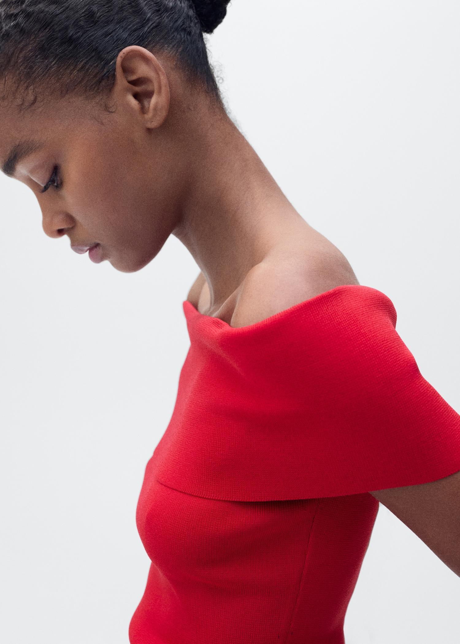 Off-the-shoulder knitted top - Women | MANGO USA Product Image