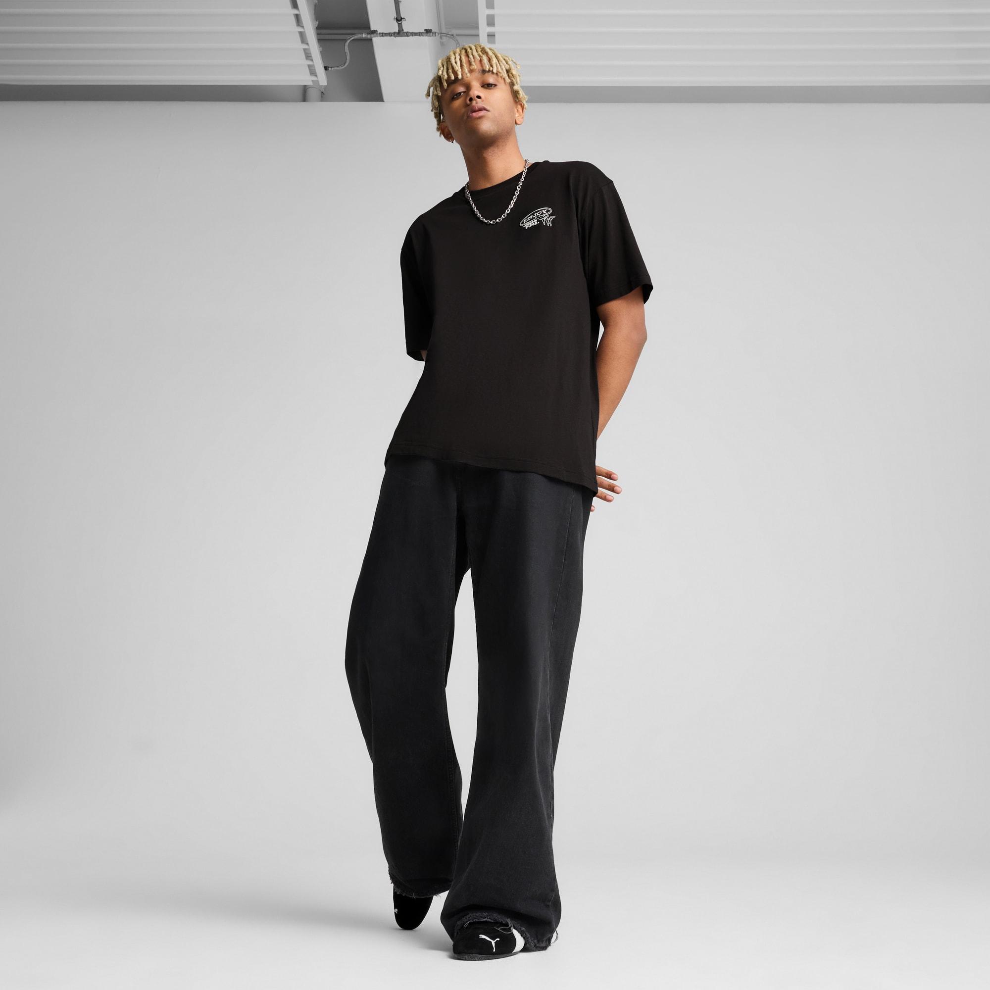 PUMA GRAPHICS Drive-In Men's Relaxed T-Shirt Product Image