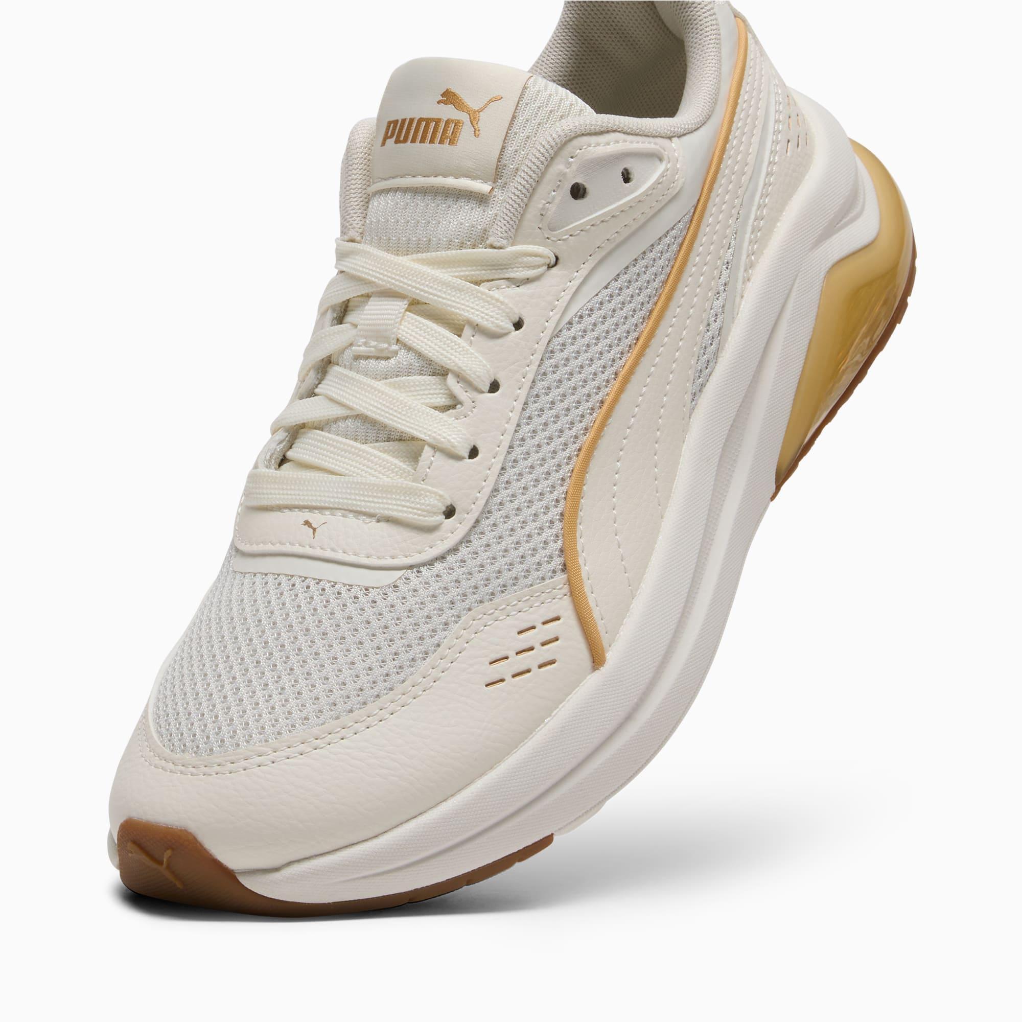 Amplifier Retro Women's Sneakers Product Image