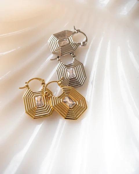Ridged Pyramid Pendant Earrings Silver | LUV AJ Product Image