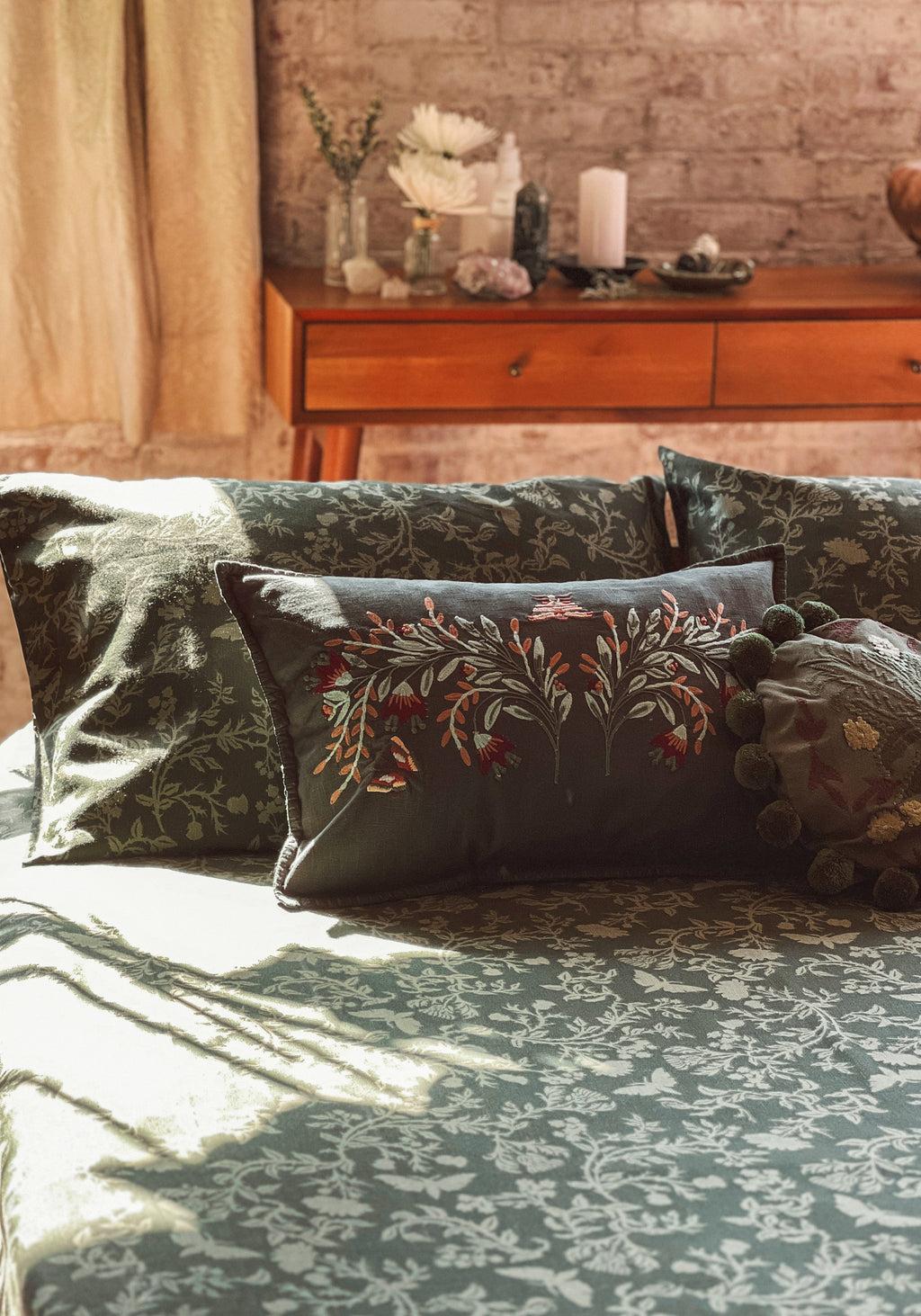 Wildwood Floral Print Cotton Bedding Set - US King Product Image