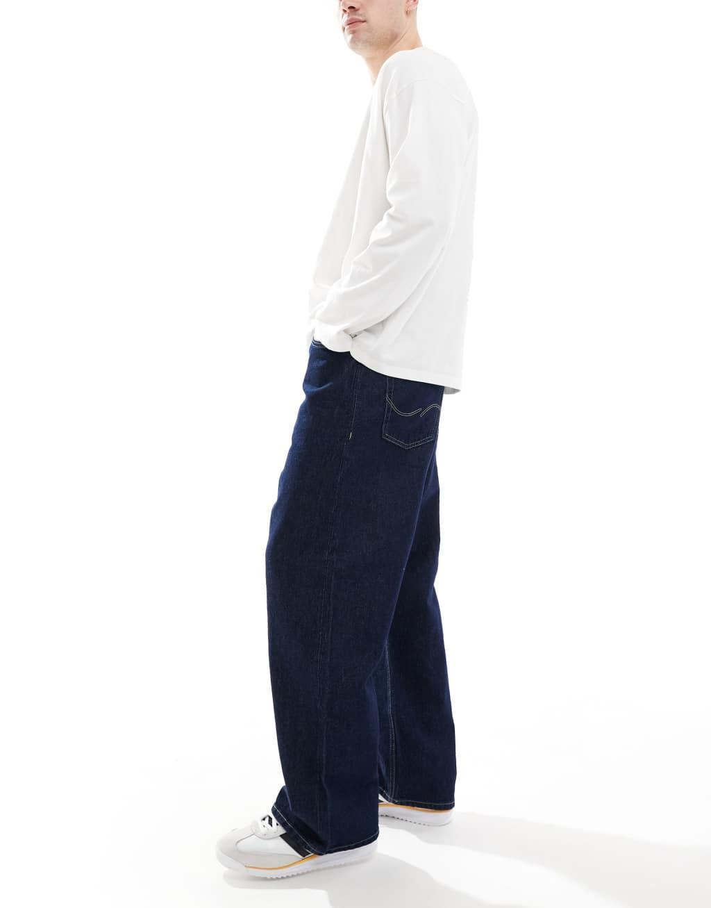 Jack & Jones Ron skater fit jeans in dark navy Product Image