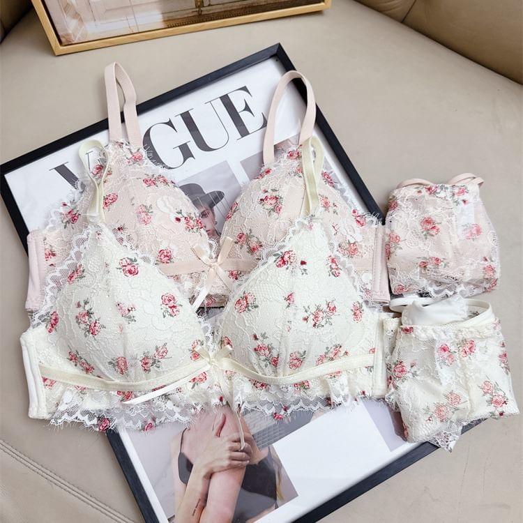 Set: Floral Lace Trim Bra + Panties Product Image