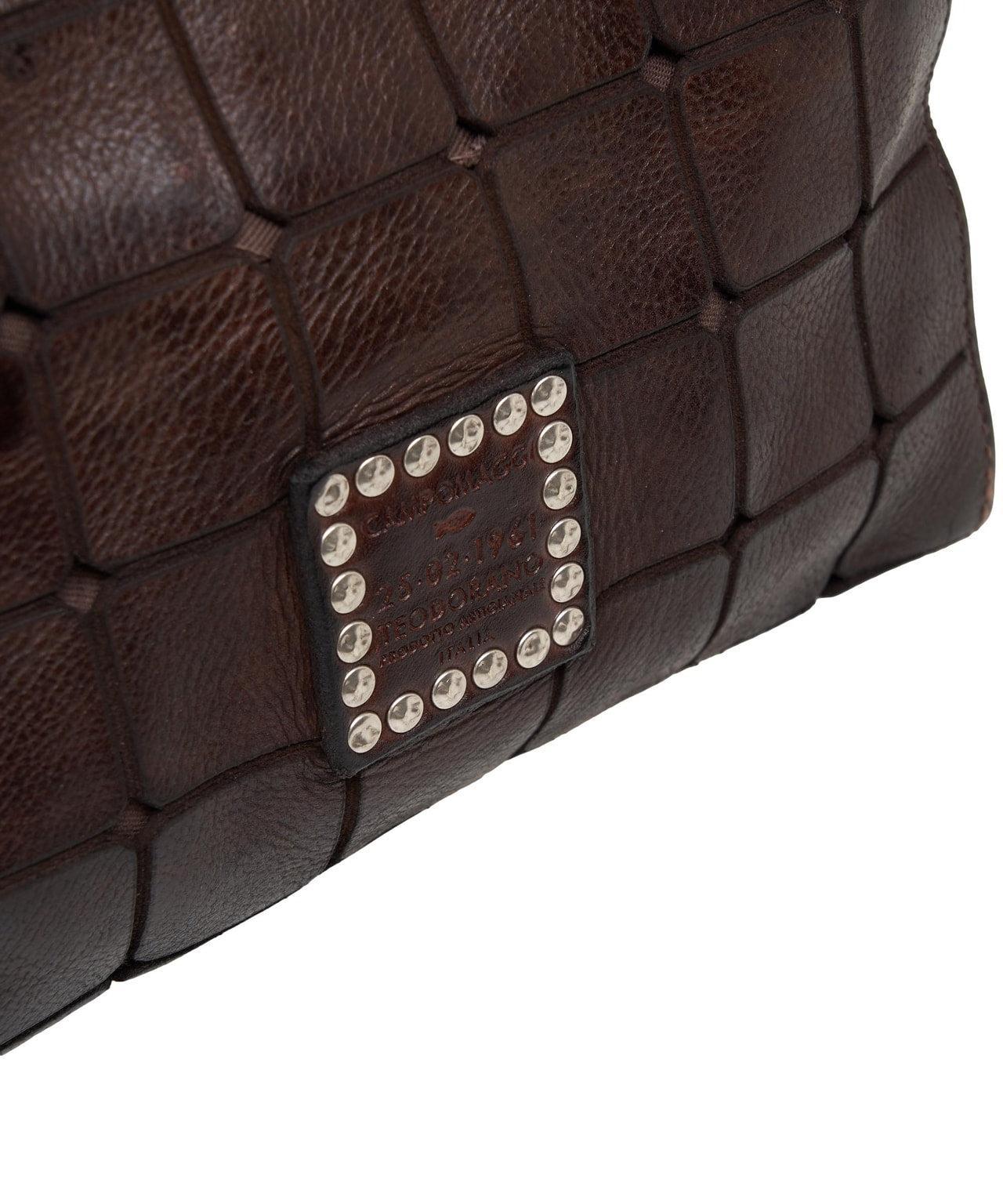 Crossbody bag in leather Product Image