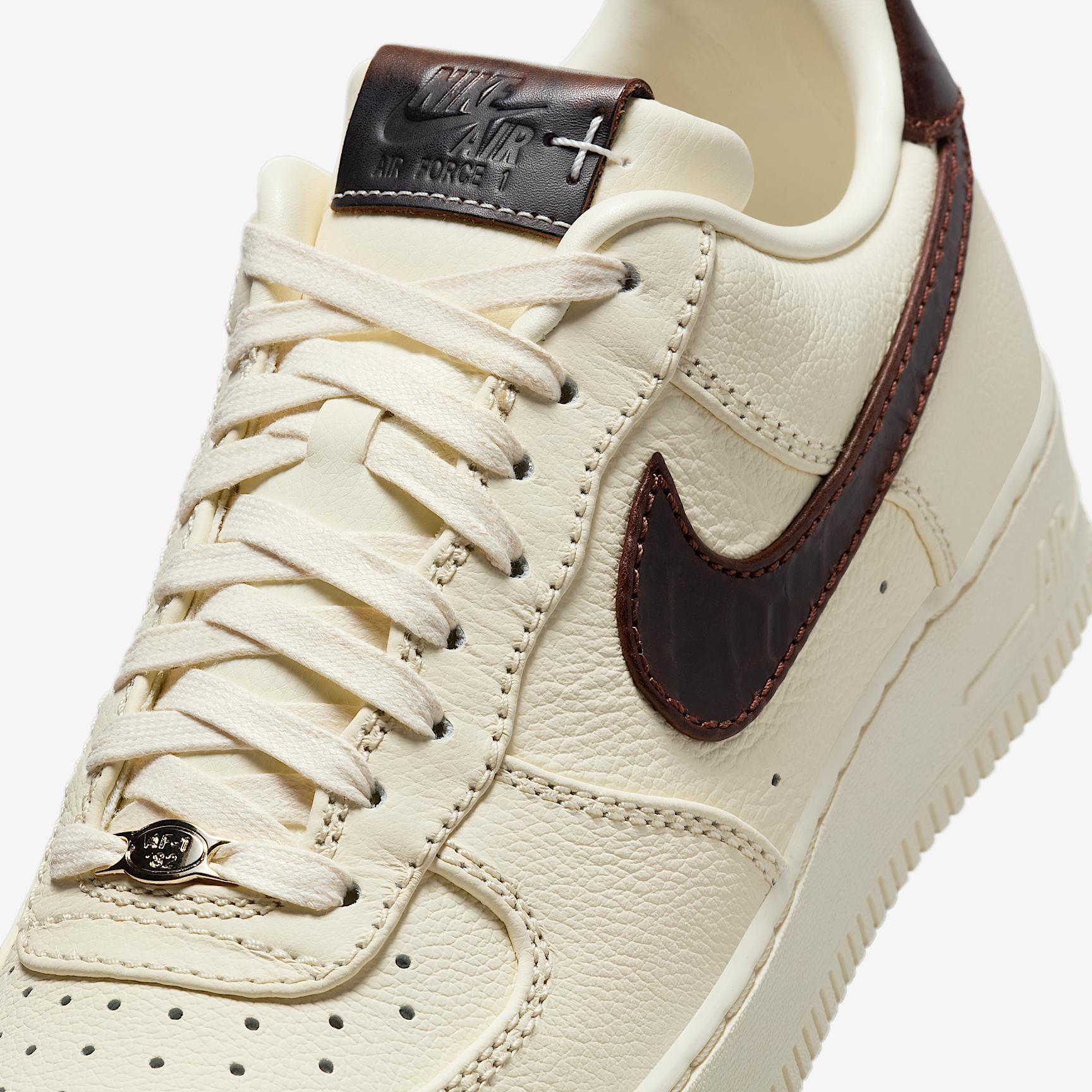 Nike Men's Air Force 1 '07 Shoes Product Image