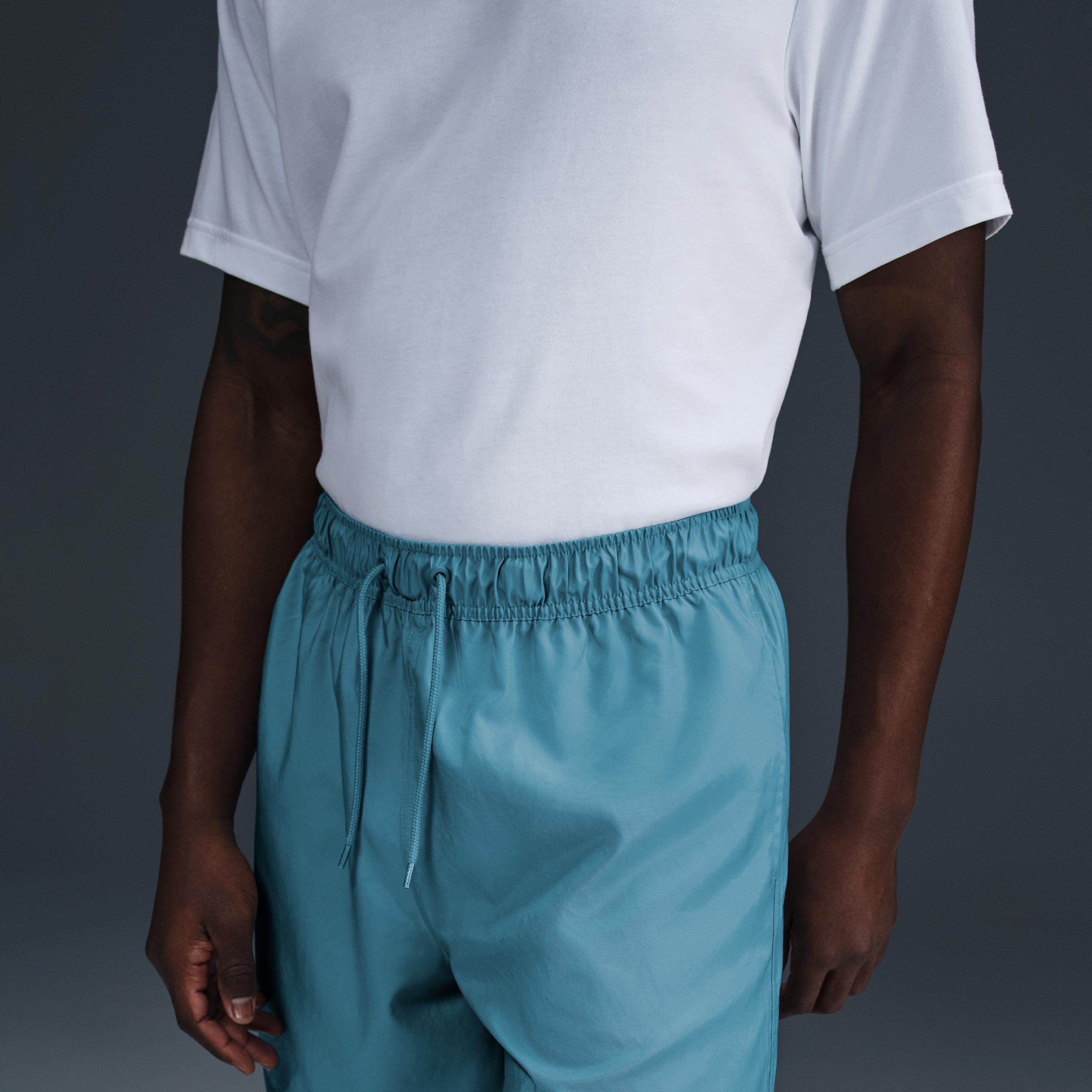Nike Men's Club Woven Flow Shorts Product Image