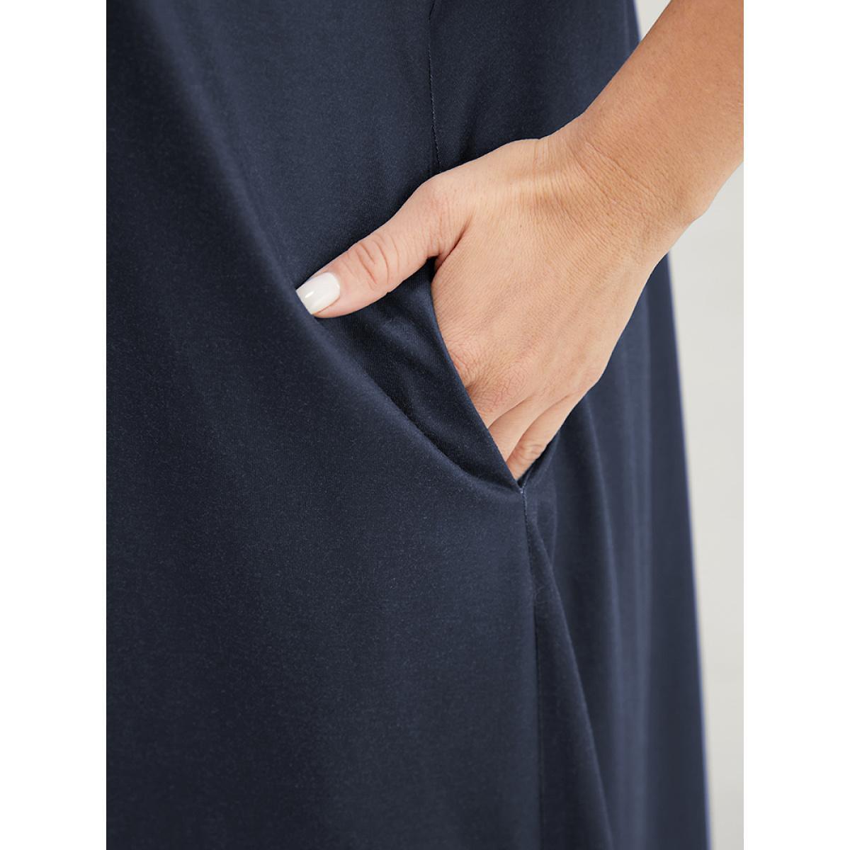 Plus Size Striped Raglan Sleeve Pocket Arc Hem Dress Navy Women Casual Arc Hem V-neck Short sleeve Curvy Midi Dress BloomChic 18-20/2X Product Image