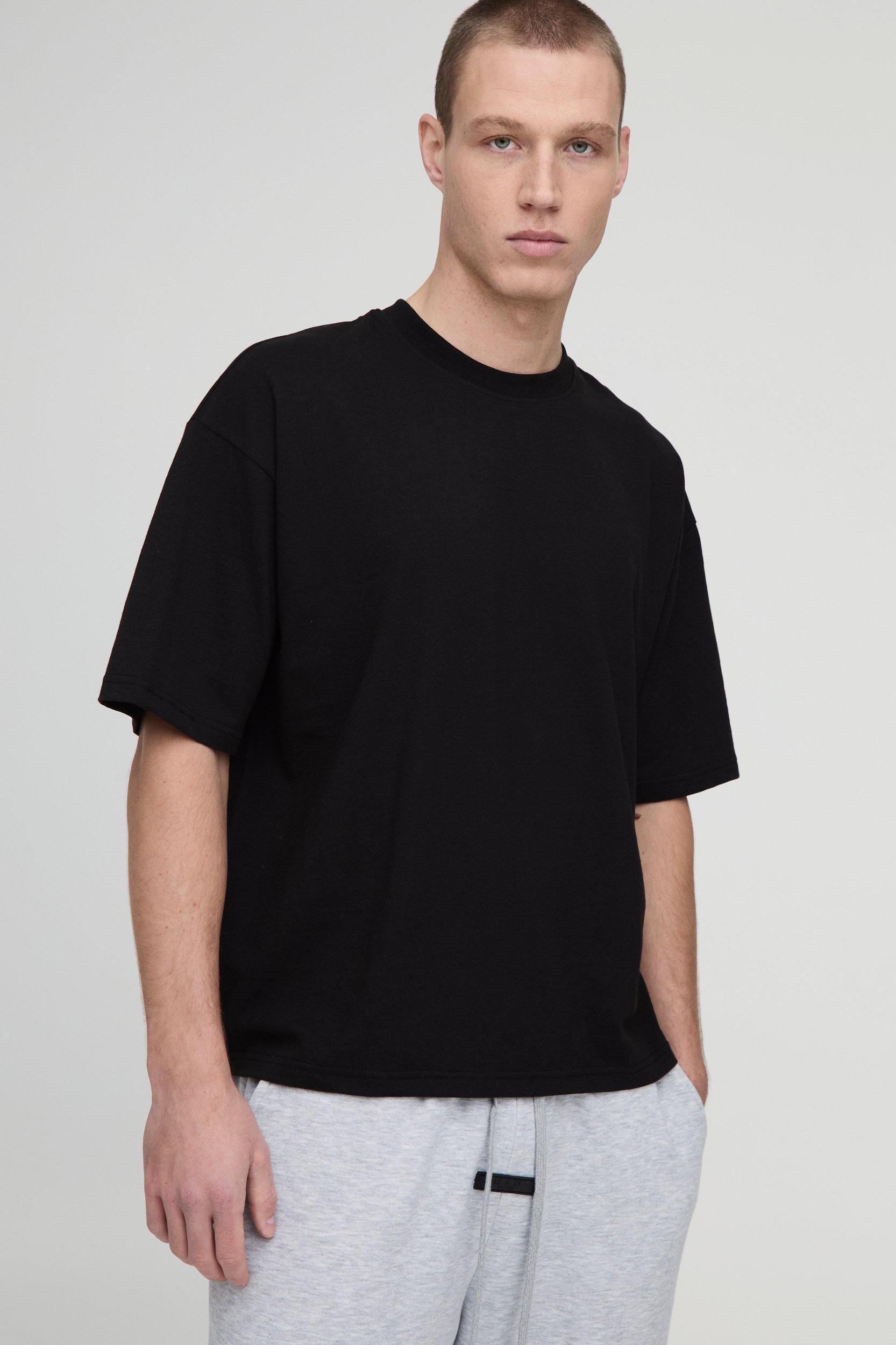 Basic Oversized Boxy Crew Neck T-shirt | boohooMAN USA Product Image