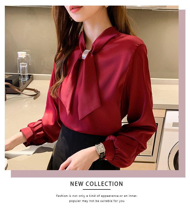 Long-Sleeve Plain Bow Blouse Product Image