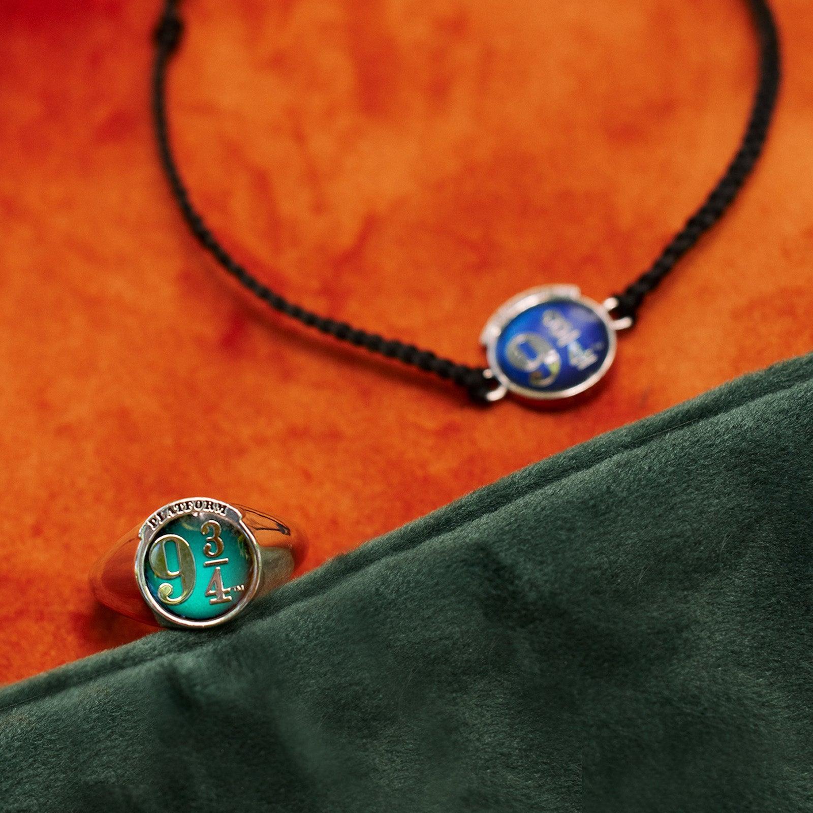Platform 9 3/4 Mood Signet Ring Male Product Image