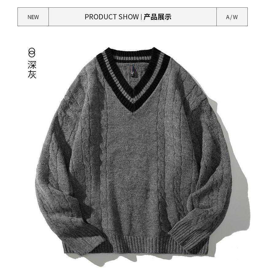 V-Neck Contrast Trim Cable Knit Loose-Fit Sweater Product Image