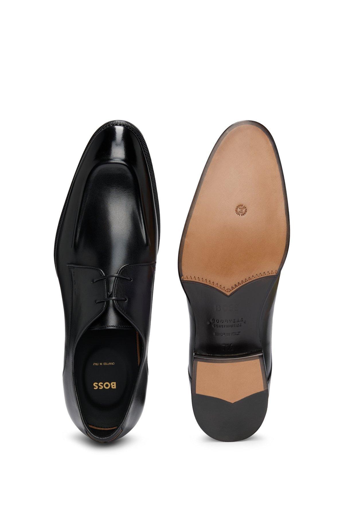 Apron-toe Derby shoes in leather with heel detail Product Image