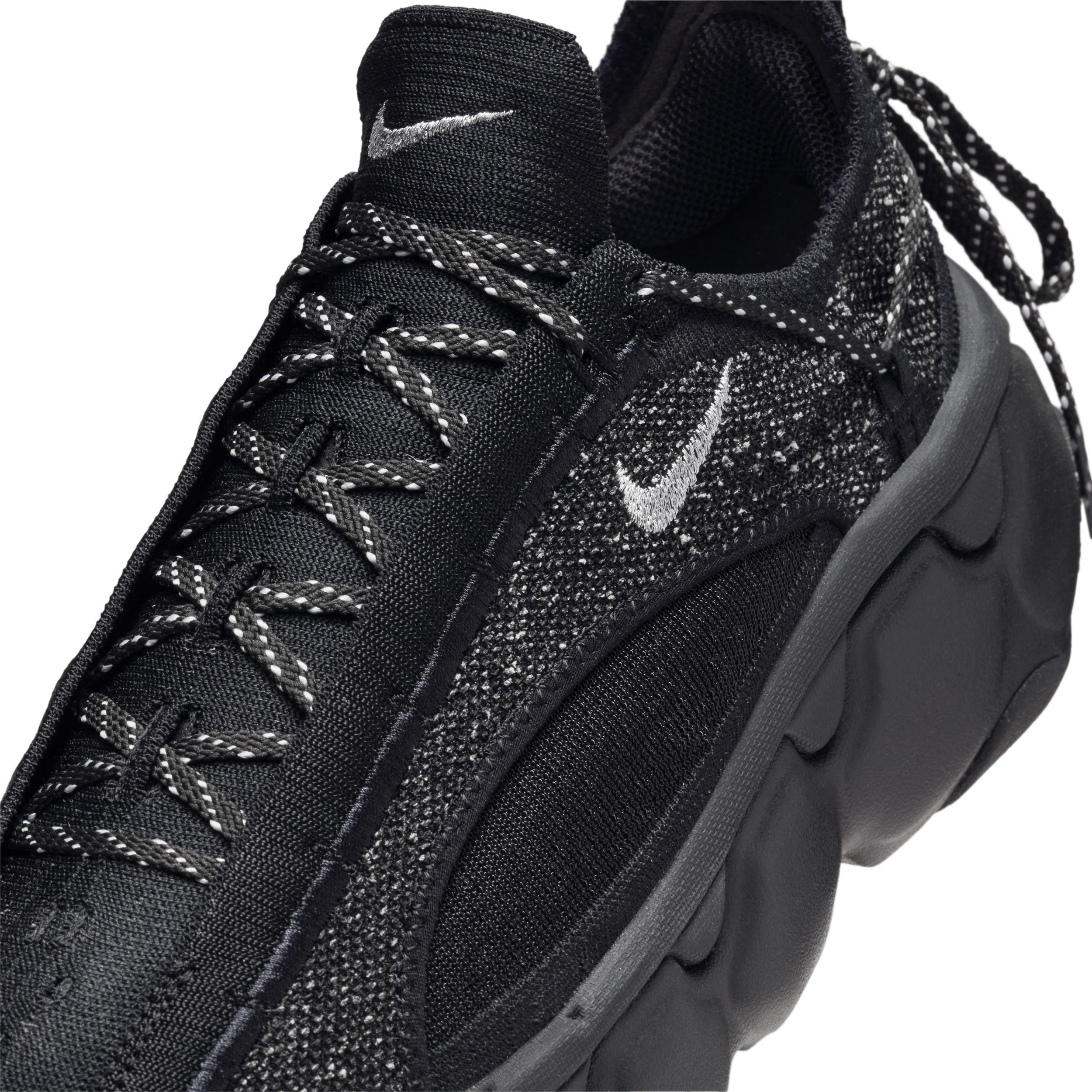 Nike Womens Flyknit Bloom Shoes Product Image