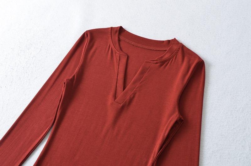 Long-Sleeve V-Neck Plain Tee Product Image