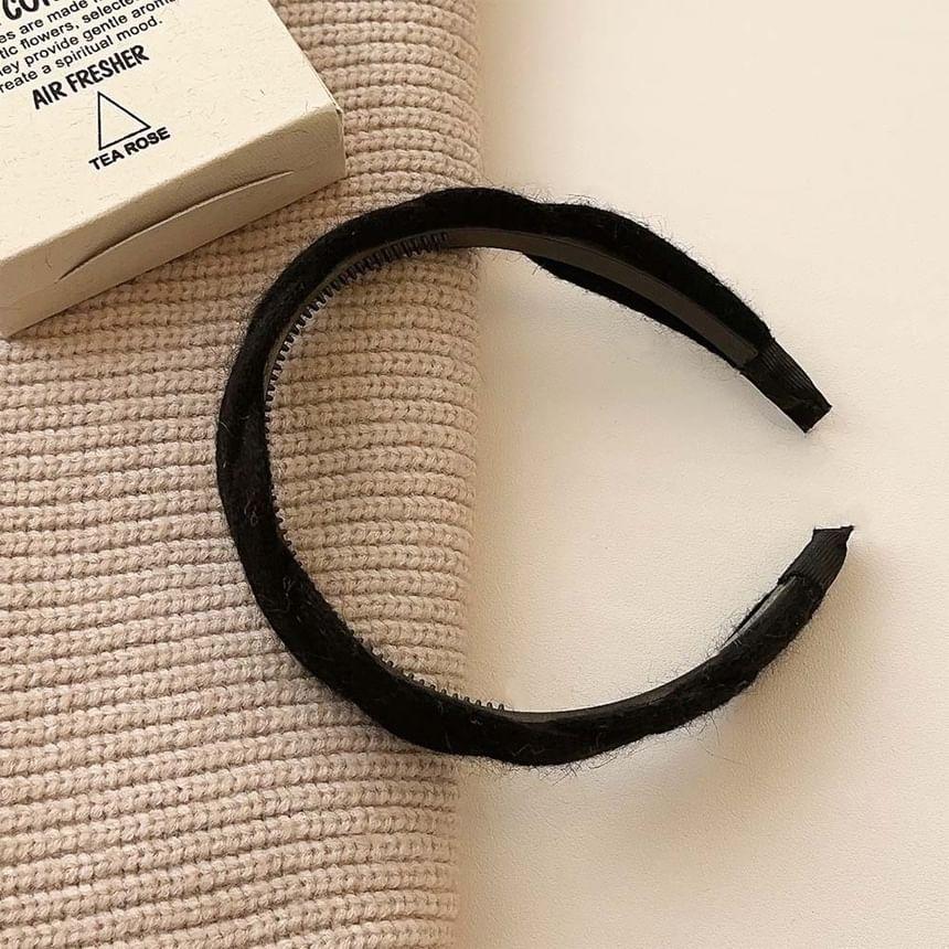 Knot Knit Headband Product Image