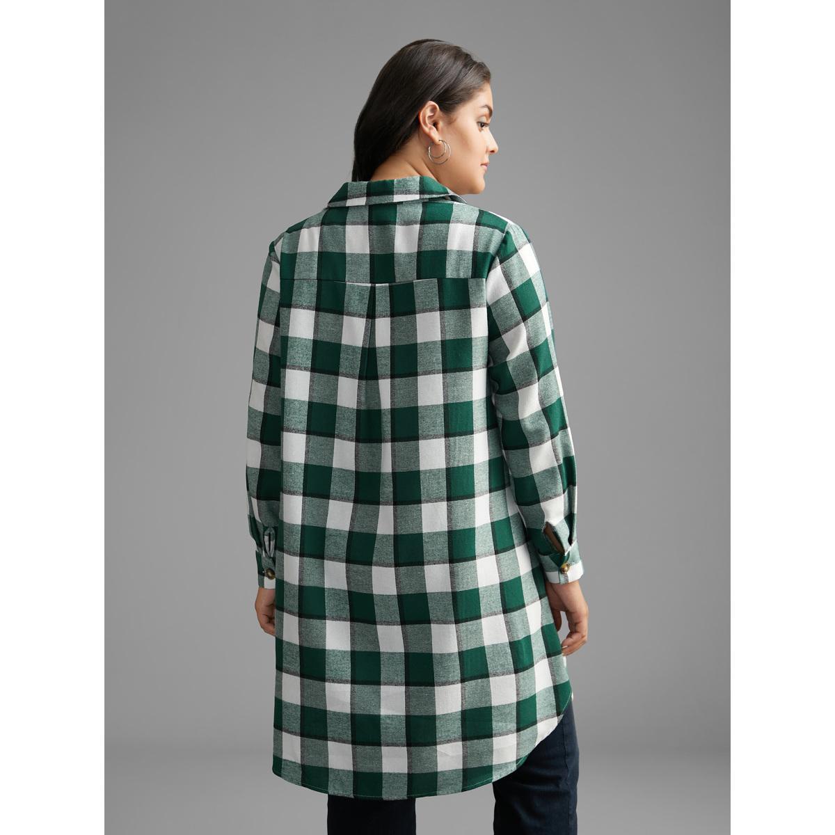 Plus Size Plaid Patched Pocket Arc Hem Jacket Women DarkGreen Button Loose Side seam pocket Everyday Jackets BloomChic 28/5X Product Image
