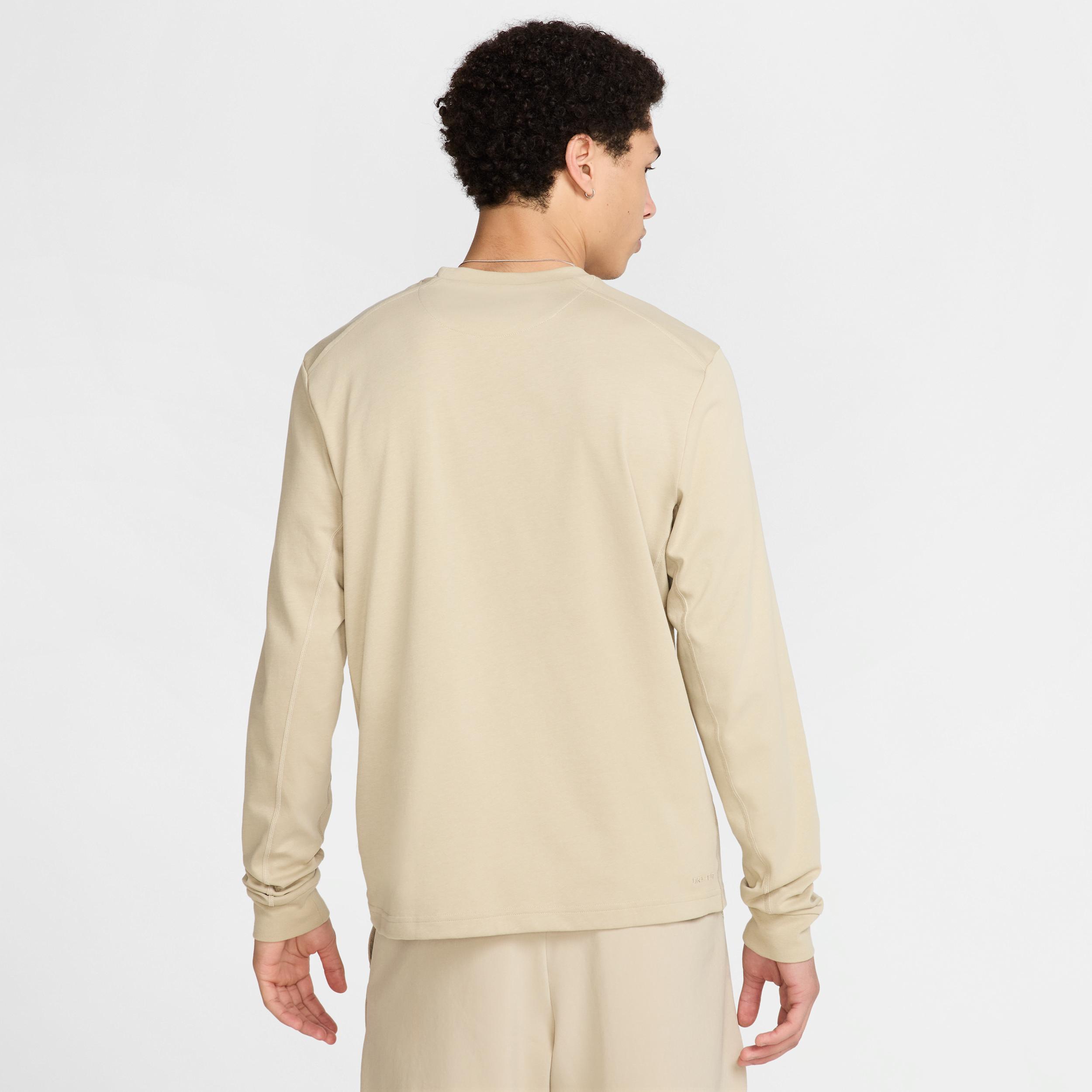 Nike Primary Men's Dri-FIT Long-Sleeve Versatile Top Product Image