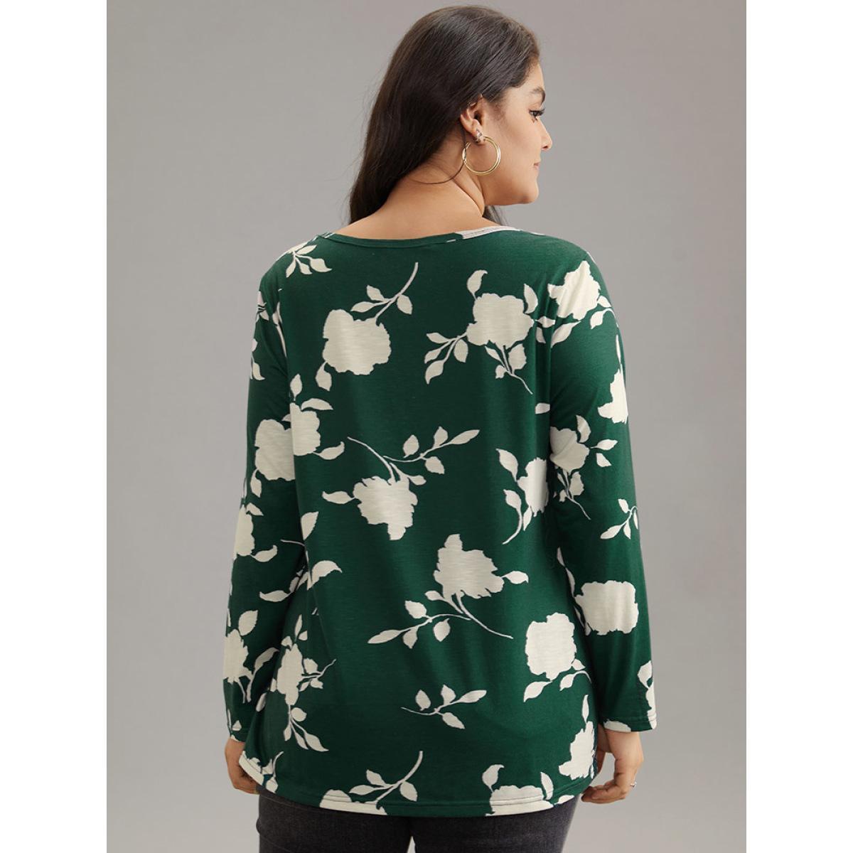 Plus Size Silhouette Floral Print Crew Neck T-shirt DarkGreen Women Casual Texture Silhouette Floral Print Round Neck Dailywear T-shirts BloomChic 14-16/1X Product Image