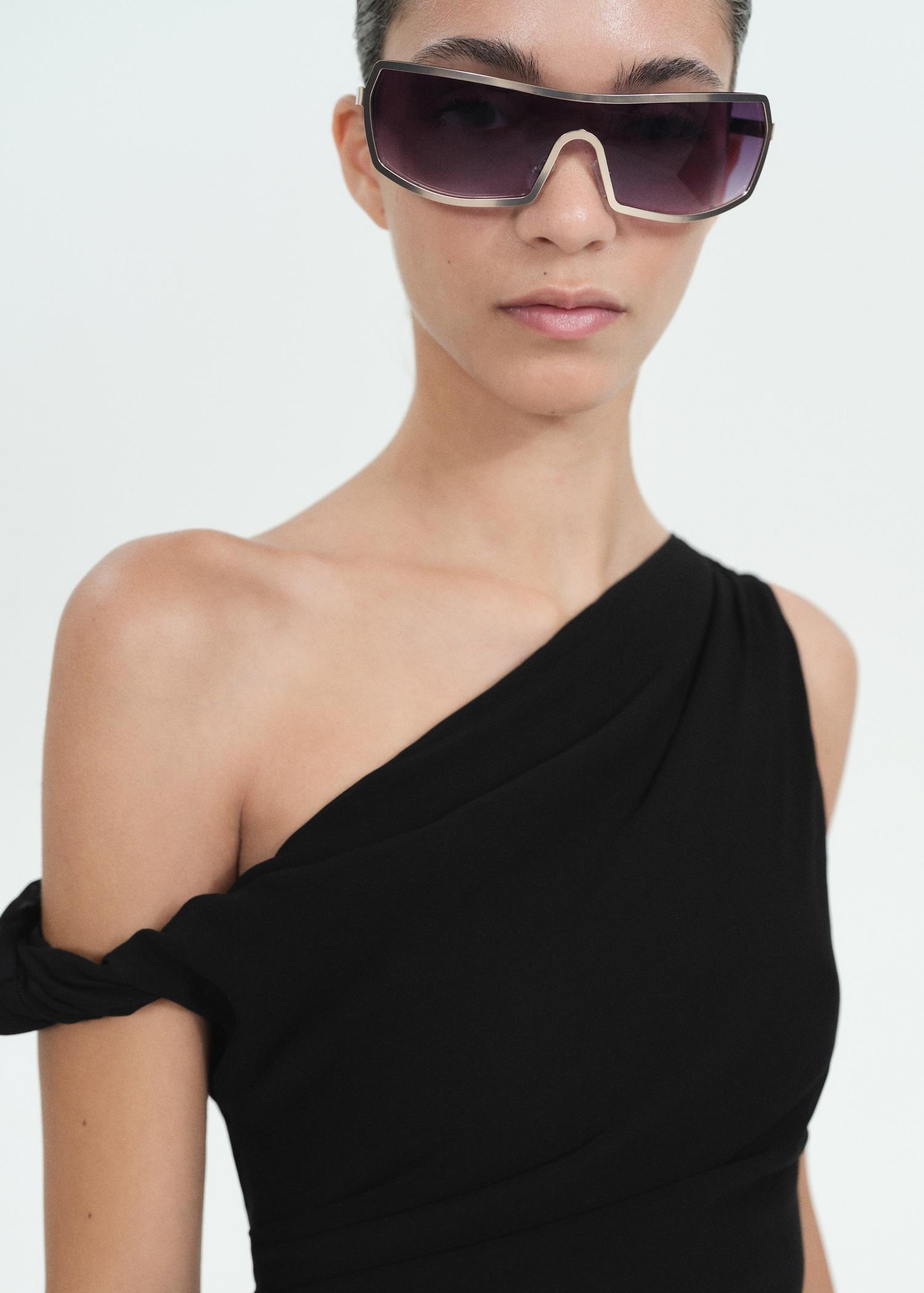 Screen style sunglasses - Women | MANGO USA Product Image