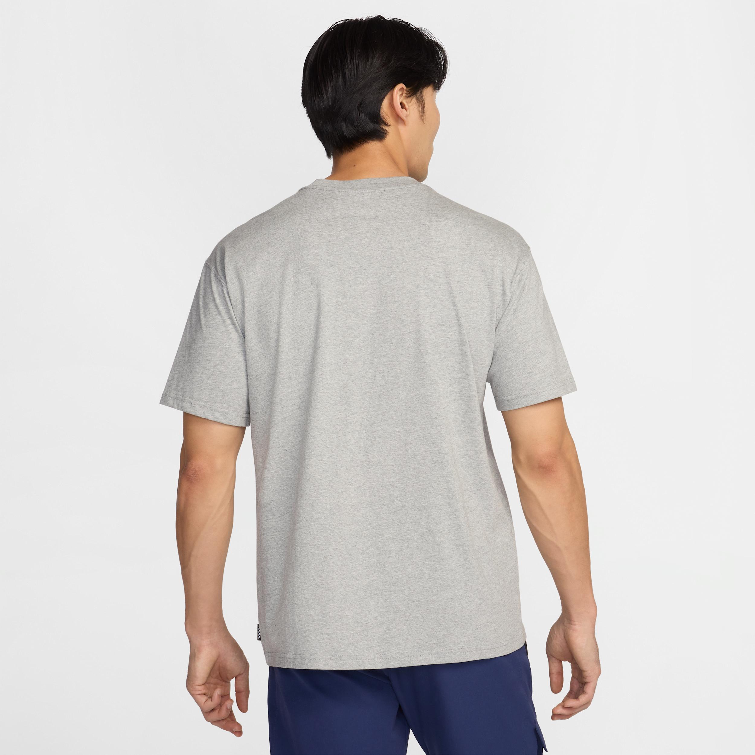 Nike Sportswear Men's Max90 T-Shirt Product Image