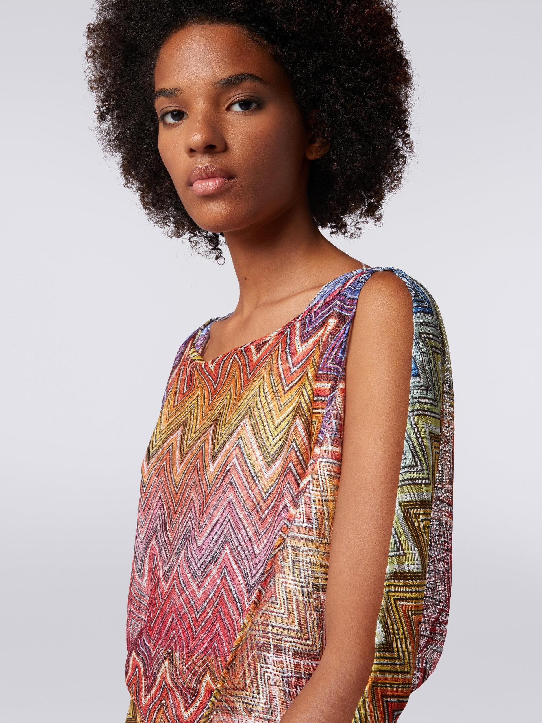 Long-sleeved blouse in zigzag print fabric Product Image