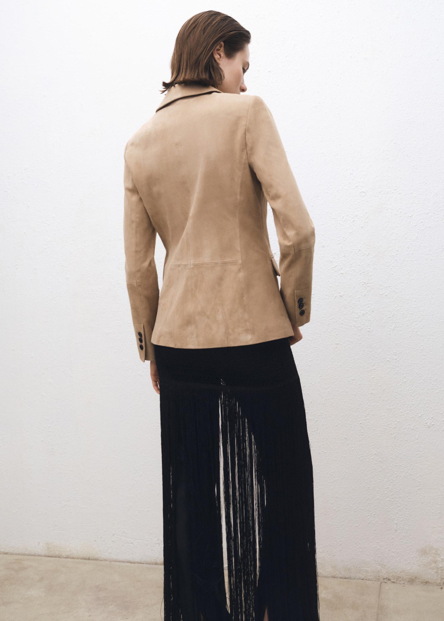 Fitted suede blazer - Women | MANGO USA Product Image