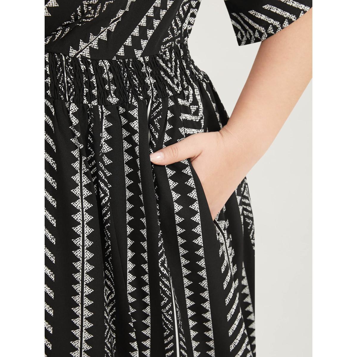 Plus Size Solid Geometric Dolman Sleeve Pocket Shirred Split Hem Dress Black Women Resort Non V-neck Half Sleeve Curvy Long Dress BloomChic 14-16/1X Product Image