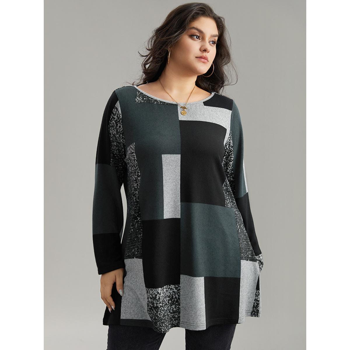 Plus Size Colorblock Contrast Round Neck T-shirt Gray Women Elegant Contrast Colorblock Boat Neck Dailywear T-shirts BloomChic 30/6X Product Image