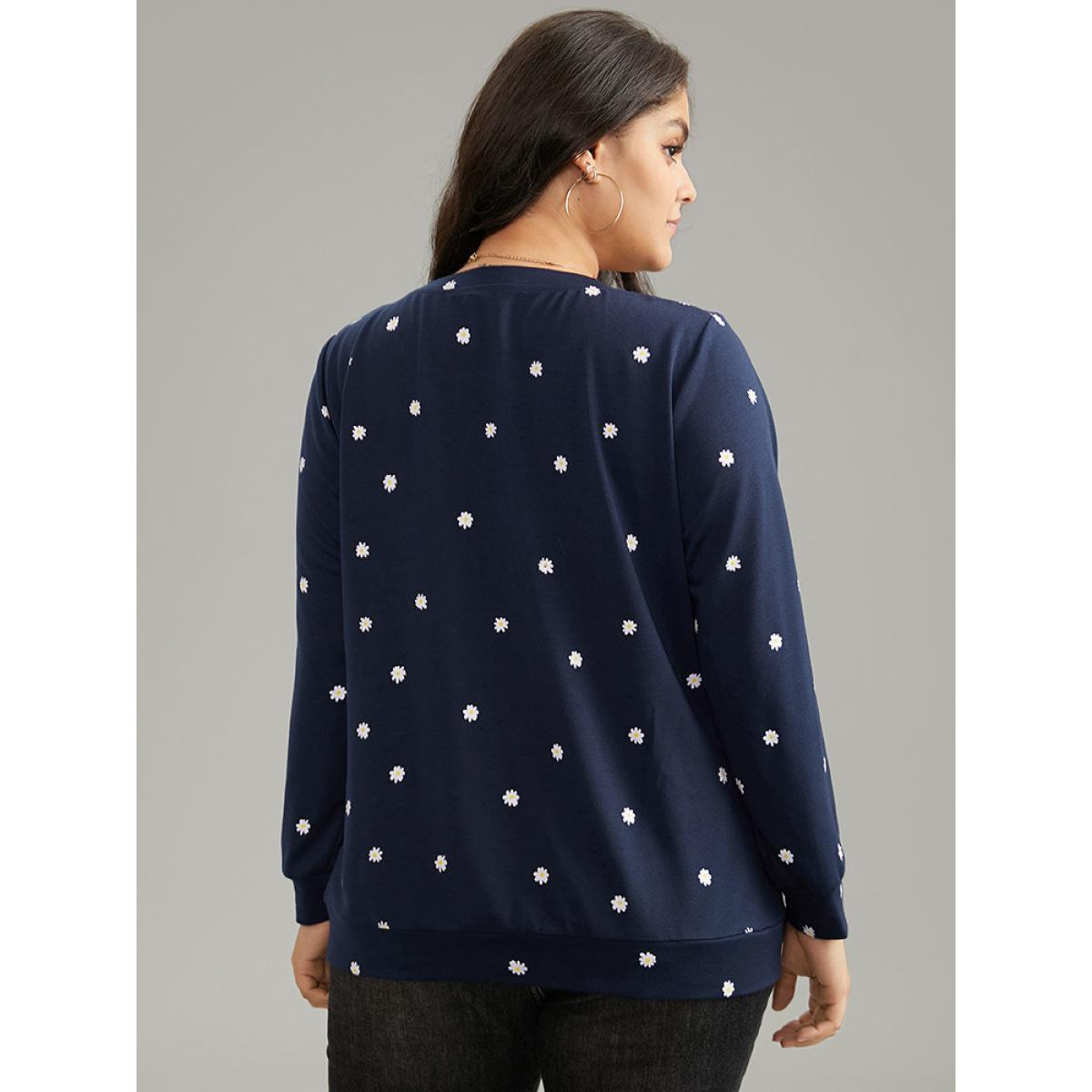 Plus Size Small Daisy Print Crew Neck Sweatshirt Women Indigo Casual Printed Round Neck Dailywear Sweatshirts BloomChic 14-16/1X Product Image
