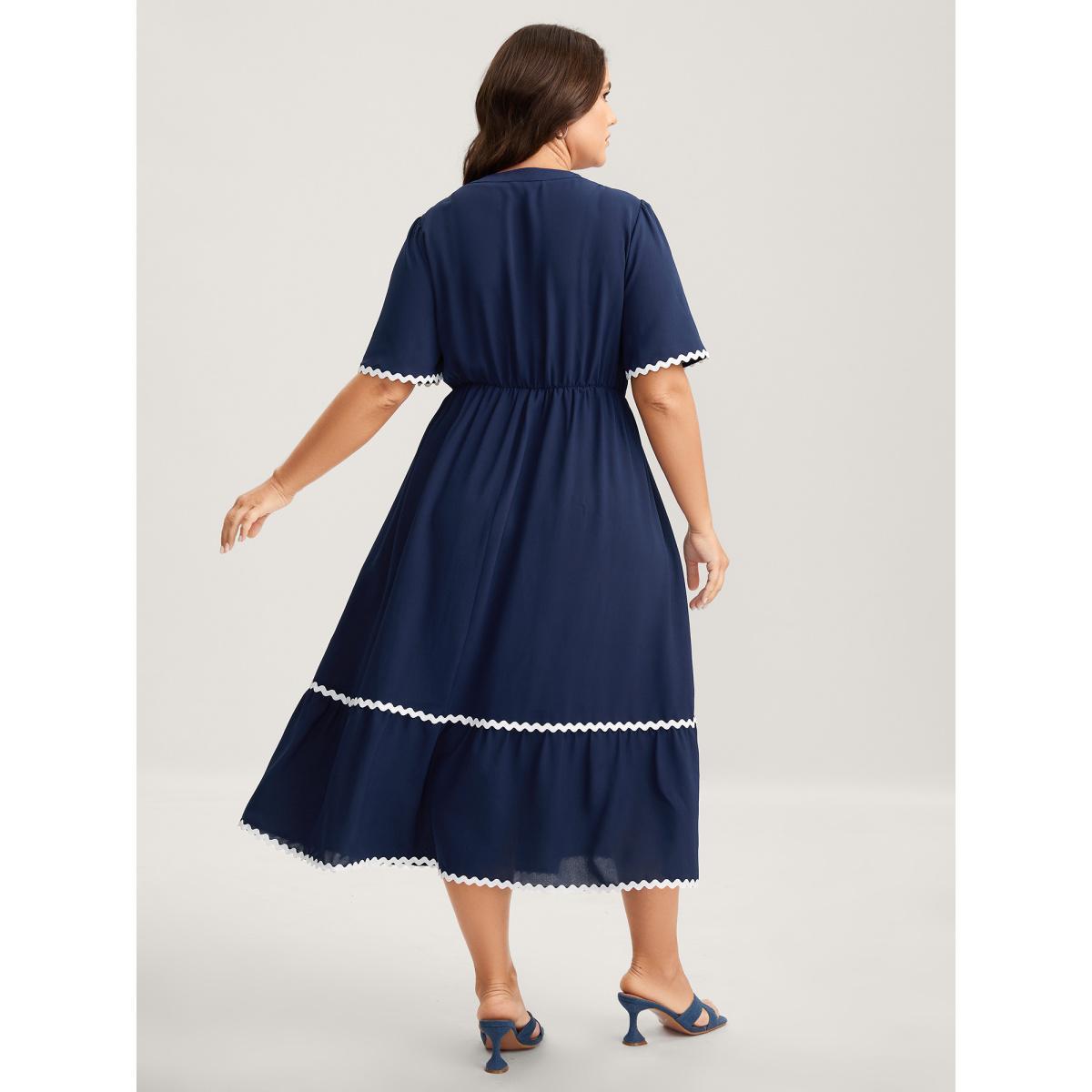 Plus Size Lace Contrast Notched Collar Midi Dress DarkBlue Women Notched collar Short sleeve Curvy BloomChic 28/5X Product Image