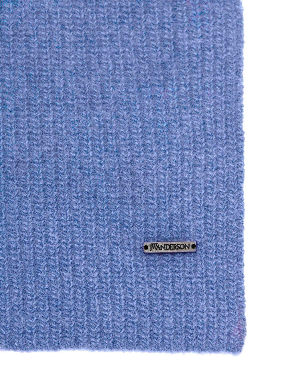 gradient-effect knit scarf Product Image
