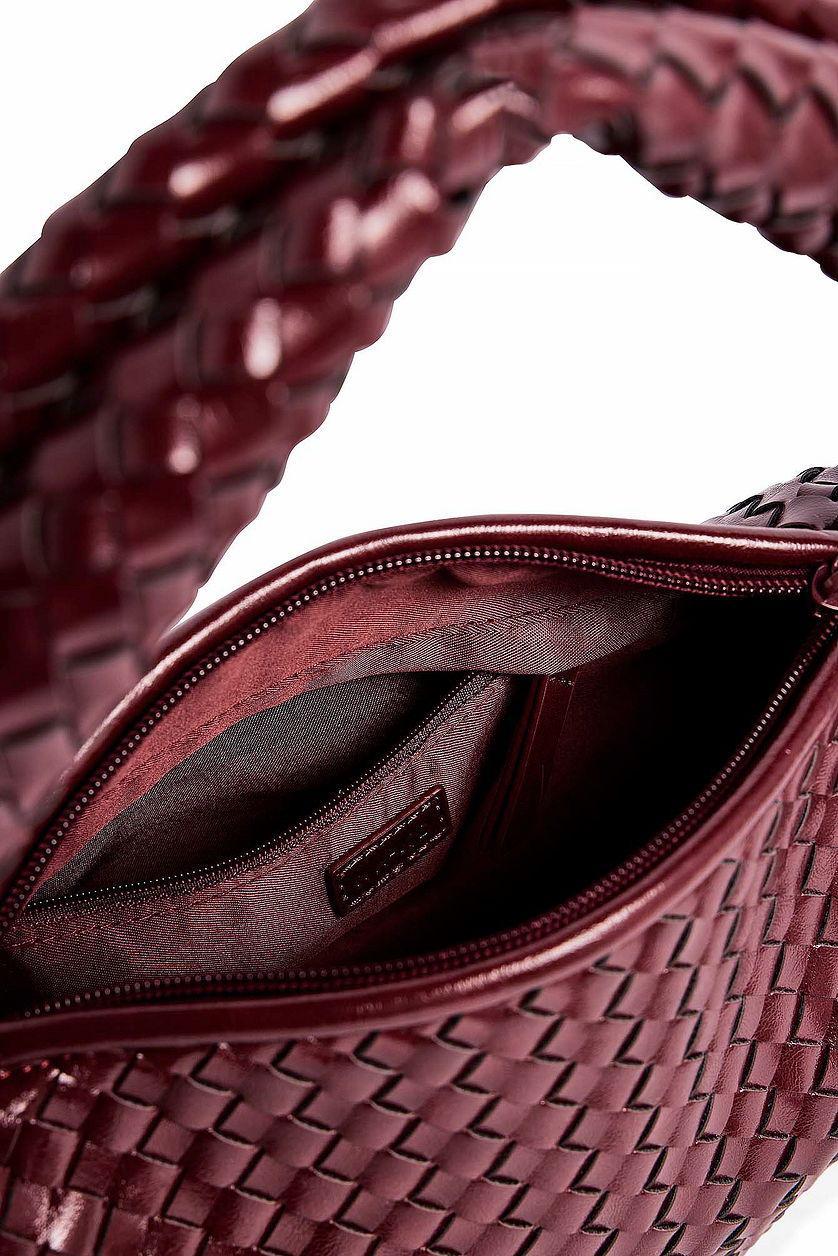 Woven Rounded Shoulder Bag Product Image