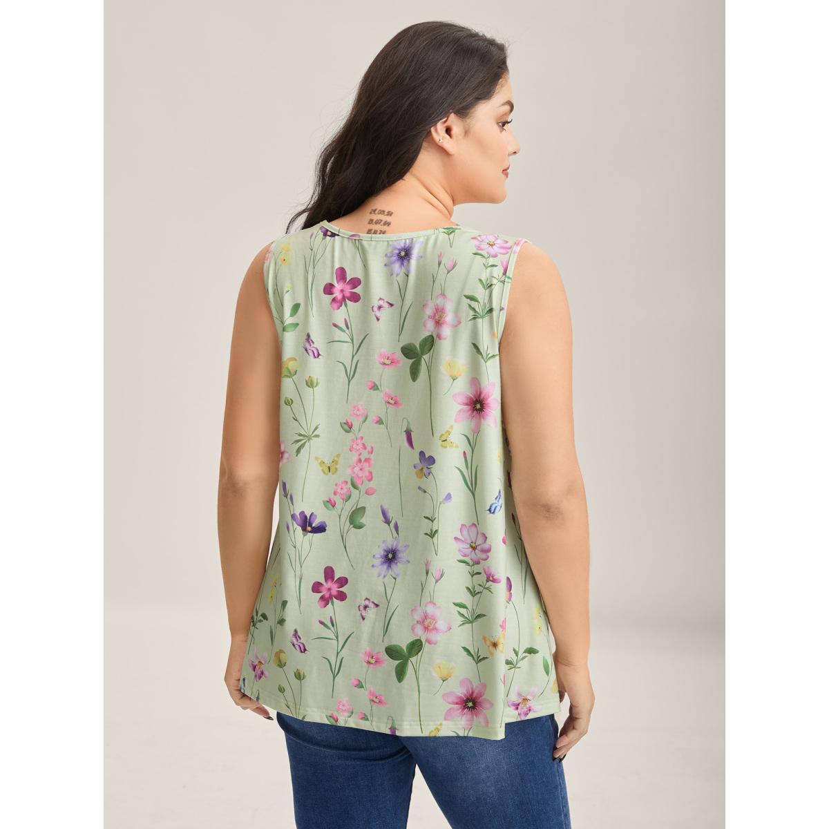 Plus Size Floral Print Flowy Pleated Tank Top Women Greenbean Gathered Round Neck Everyday-Casual Tank Tops Camis BloomChic 18-20/2X Product Image