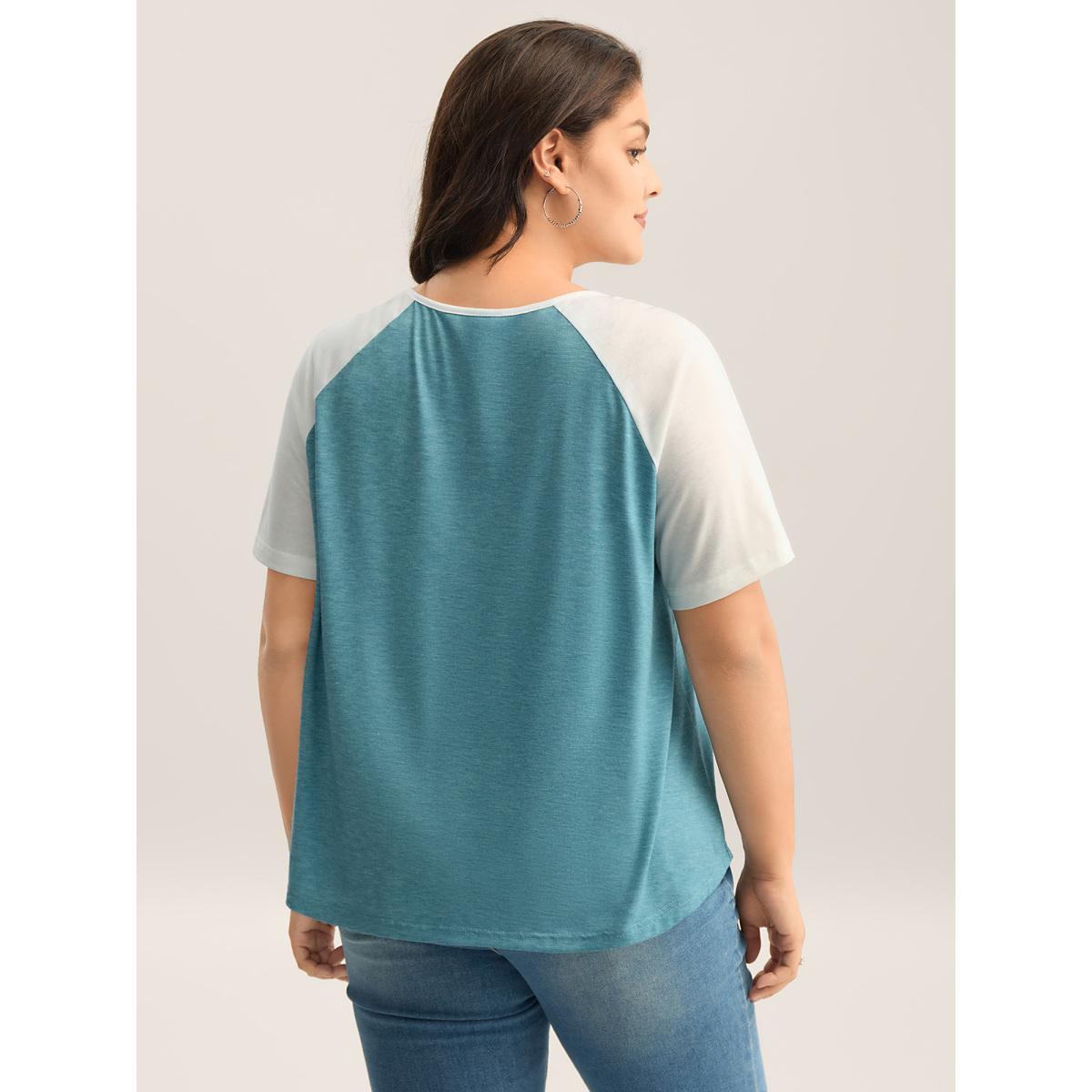Plus Size Supersoft Heather Split Neck T-Shirt Cerulean Women Contrast Flat collar with V-notch Everyday-Casual T-shirts BloomChic 26/4X Product Image