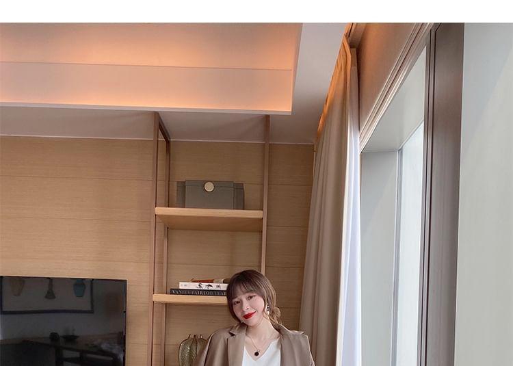 Long-Sleeve V-Neck Plain Knit Top Product Image
