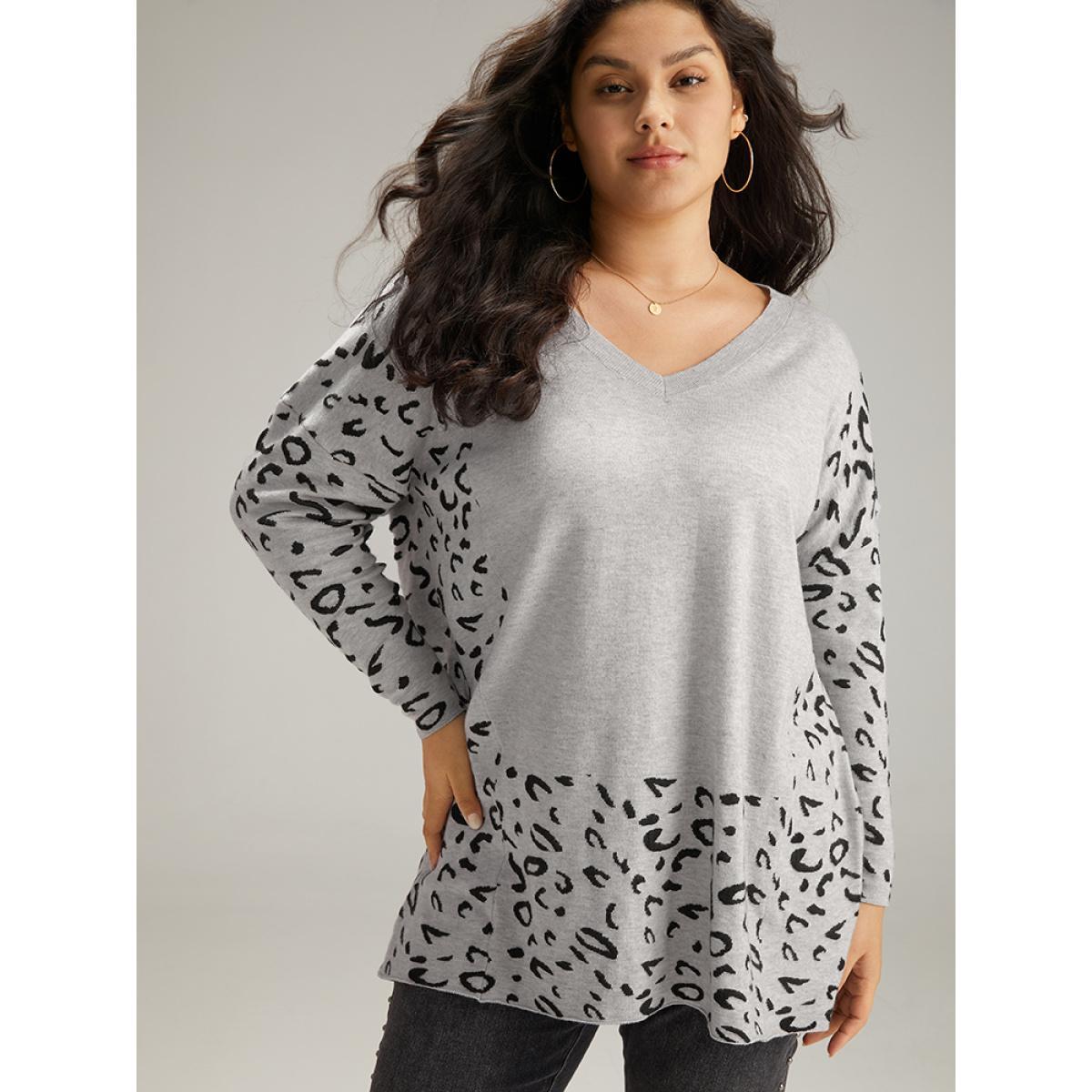 Plus Size Patchwork Leopard Print V Neck Pullover LightGray Women Casual Loose Long Sleeve V-neck Dailywear Pullovers BloomChic 22-24/3X Product Image