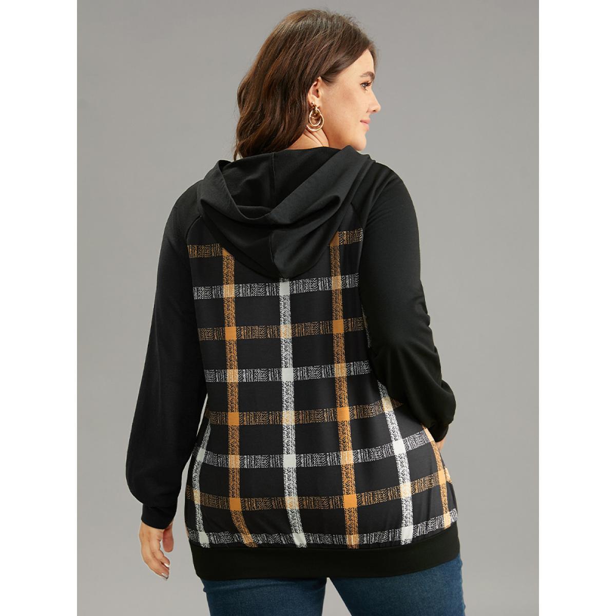 Plus Size Plaid Contrast Raglan Sleeve Lace Up Hooded Sweatshirt Women Black Casual Contrast Hooded Dailywear Sweatshirts BloomChic 26/4X Product Image