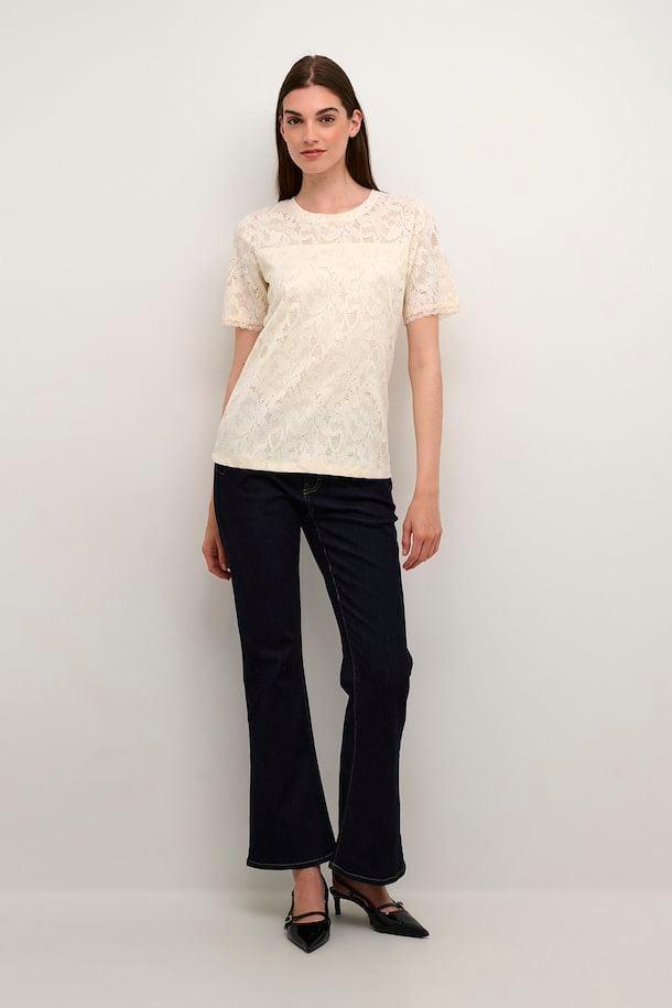 CUzophia T-shirt Product Image