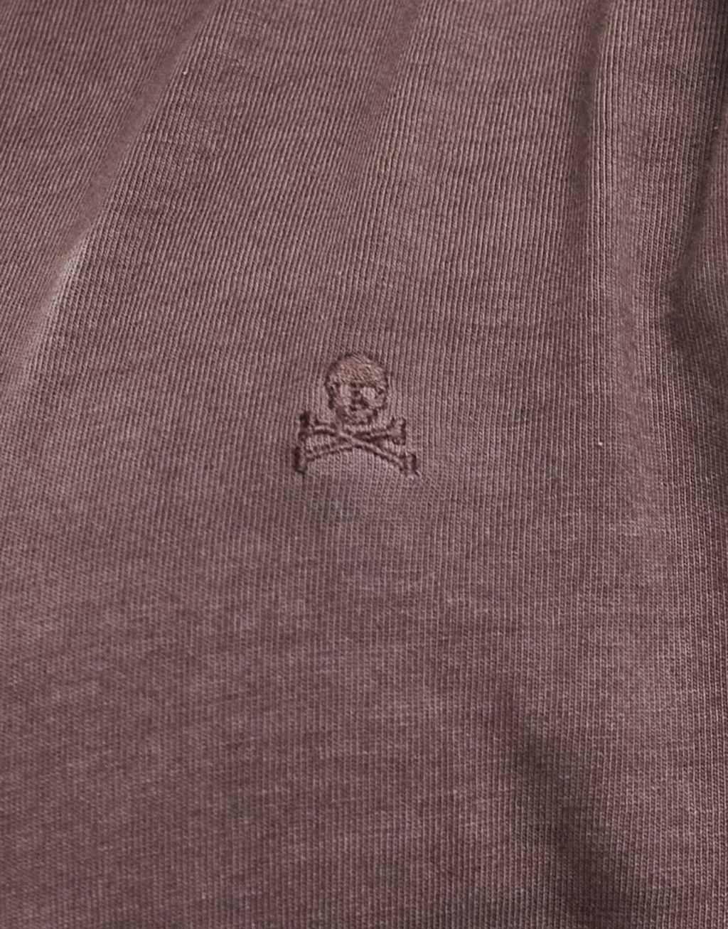 Scalpers skull tee in burgundy  Product Image