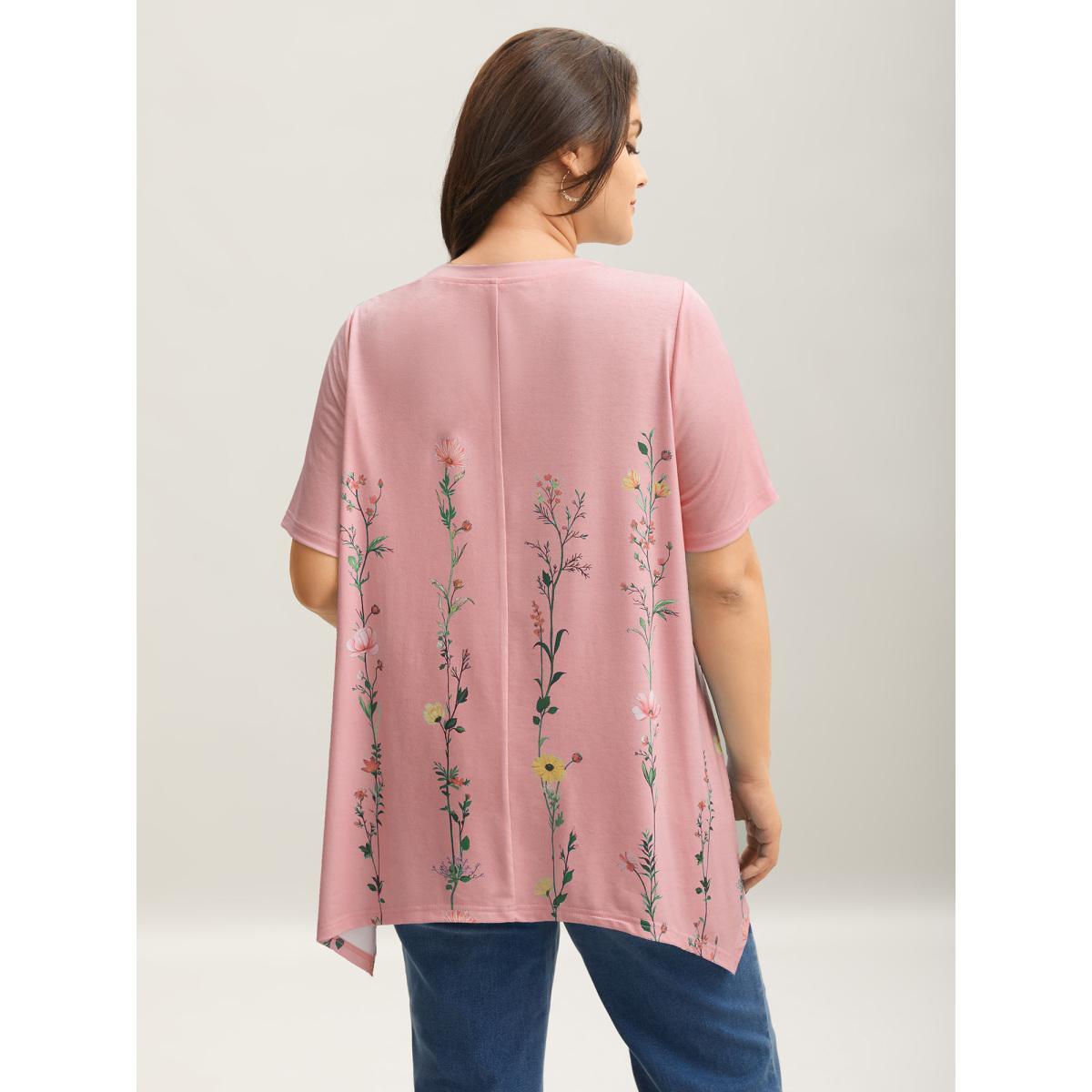 Plus Size Stretchy Hi-Low Hem Floral T-Shirt Blush Women Elegant Asymmetrical Natural Flowers Round Neck Loose Everyday T-shirts BloomChic 30/6X Product Image