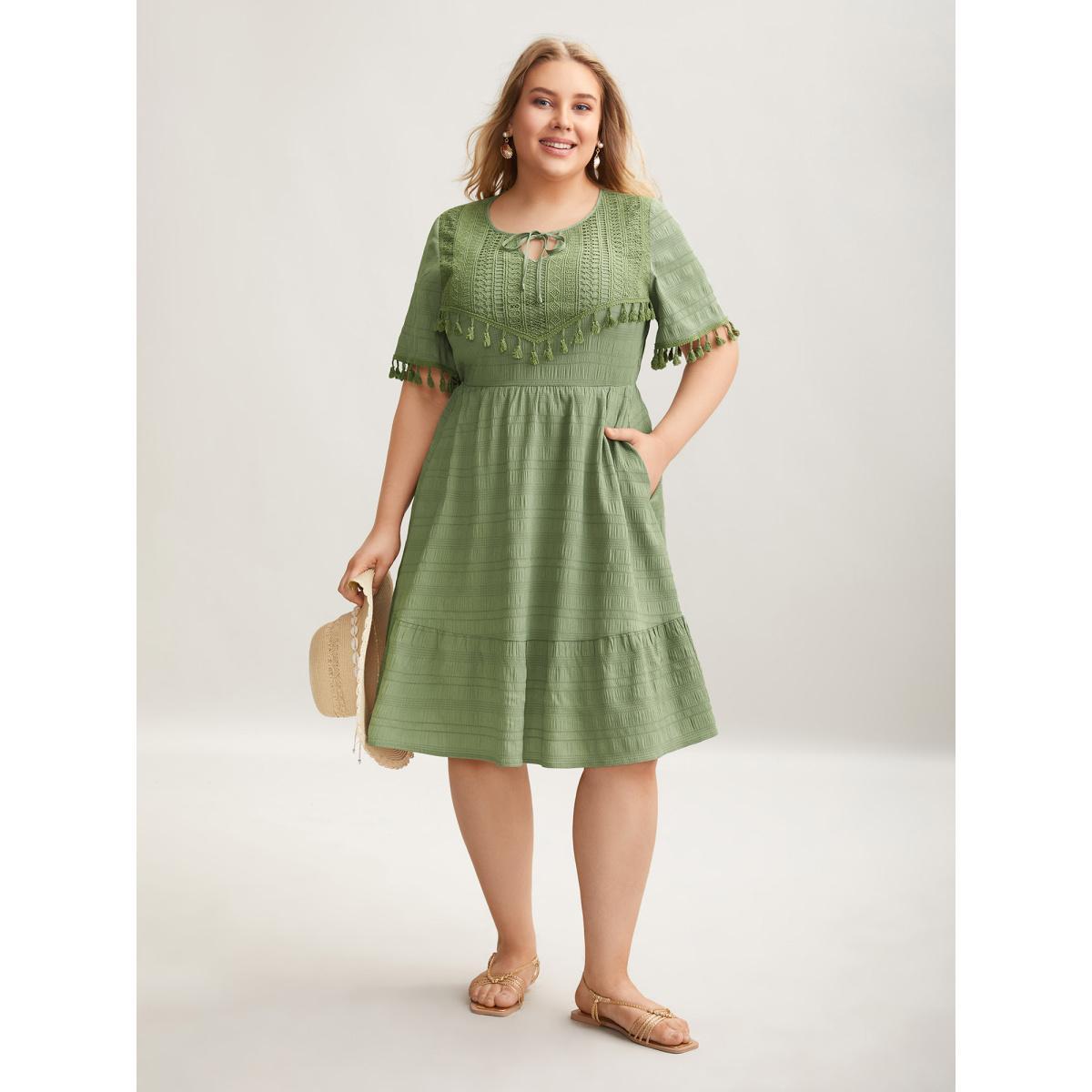 Plus Size Lace Neck-Tie Pockets Tiered Midi Dress Greenbean Women Resort Woven ribbon&lace trim Round Neck Short sleeve Curvy BloomChic 28/5X Product Image