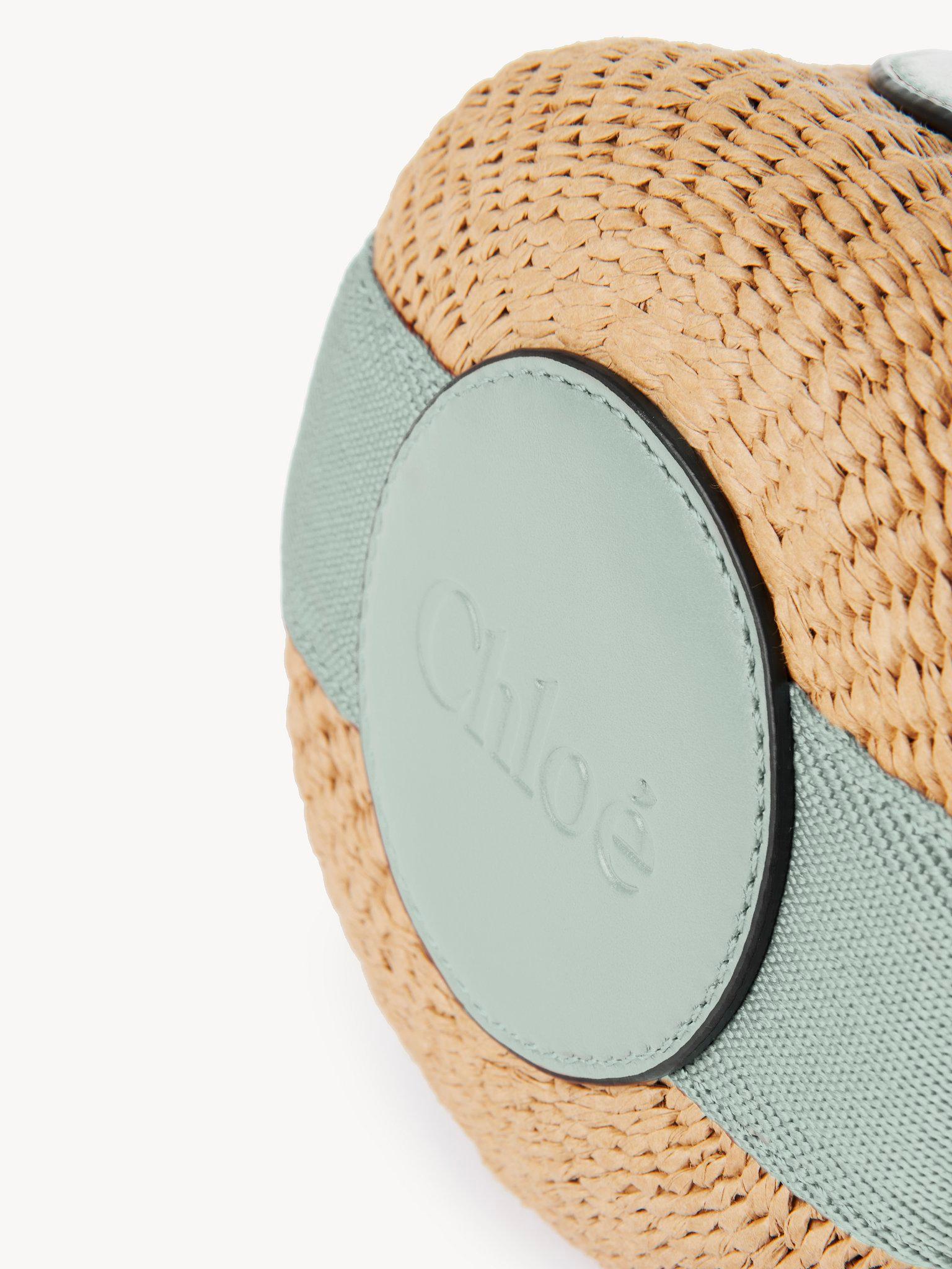 Small Horse Medal basket in natural fibers Product Image