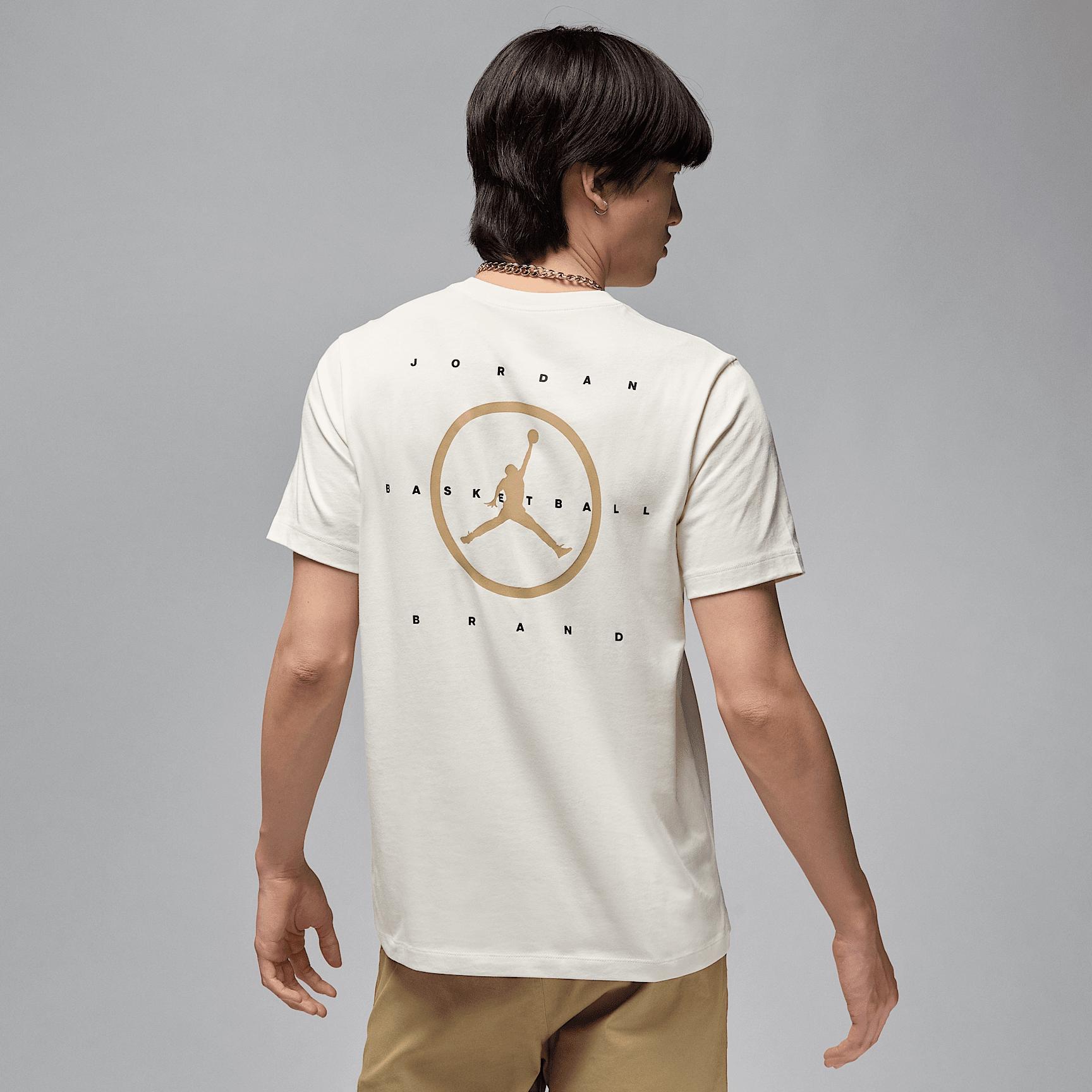 Jordan Flight Essentials Men's Short-Sleeve T-Shirt Product Image